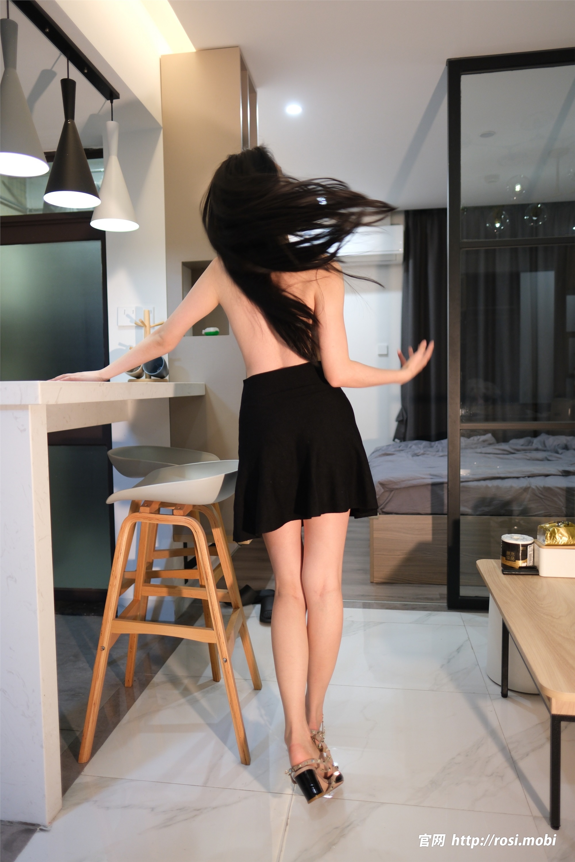 图片[4]-ROSI写真期2025.05.25期N第4920-秀人网