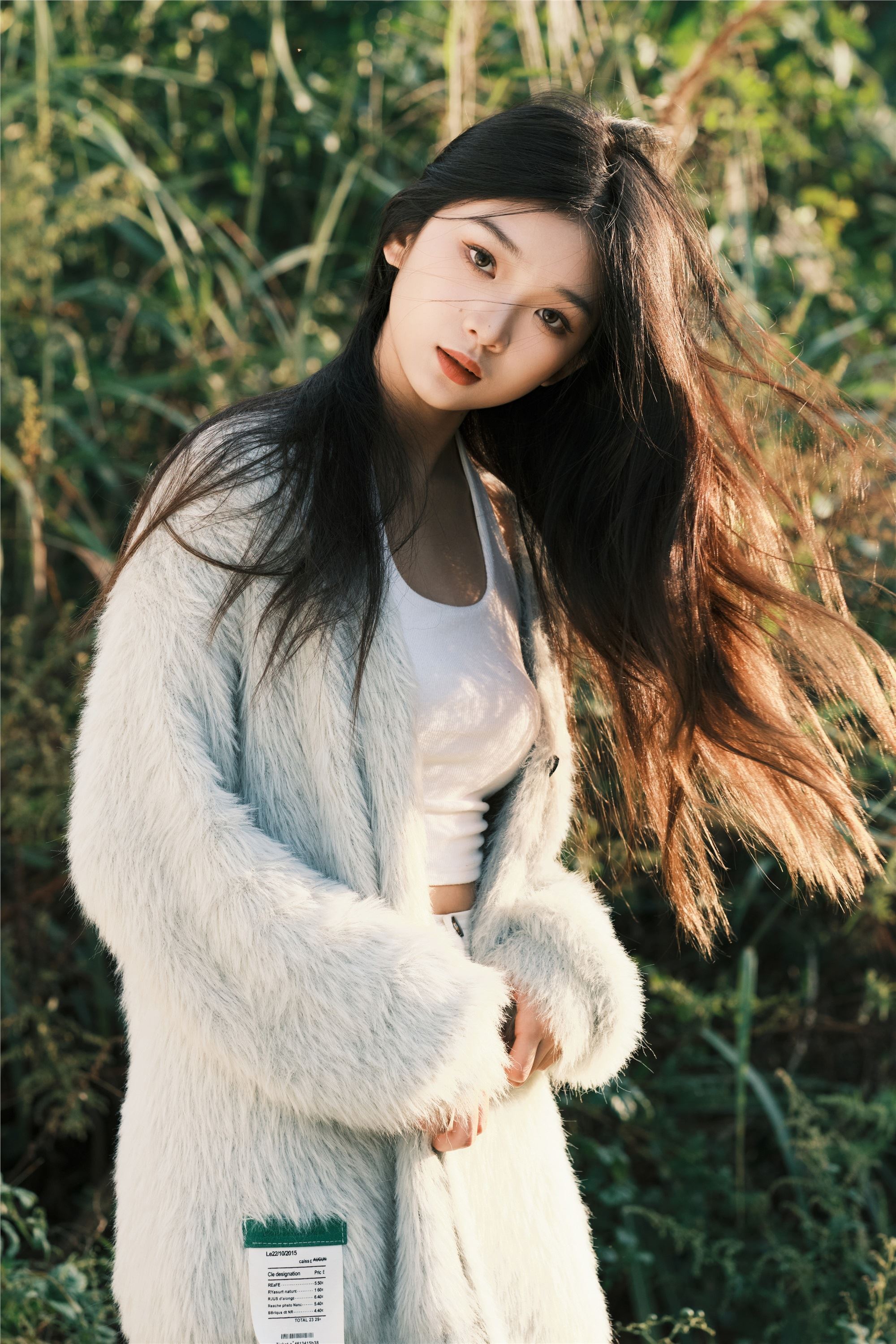 图片[2]-YITUYU艺图语期2025.01.03期湖边期一只狸猫-秀人网