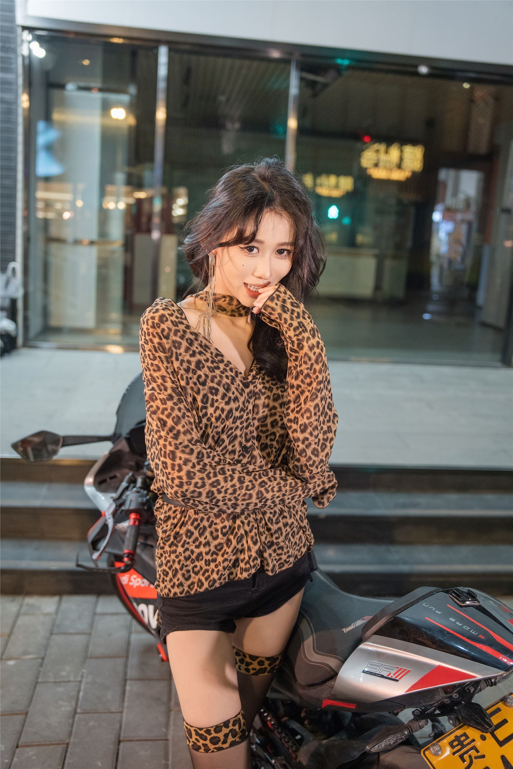 图片[2]-YITUYU艺图语期2025.01.03期豹纹女郎期叫我GG-秀人网