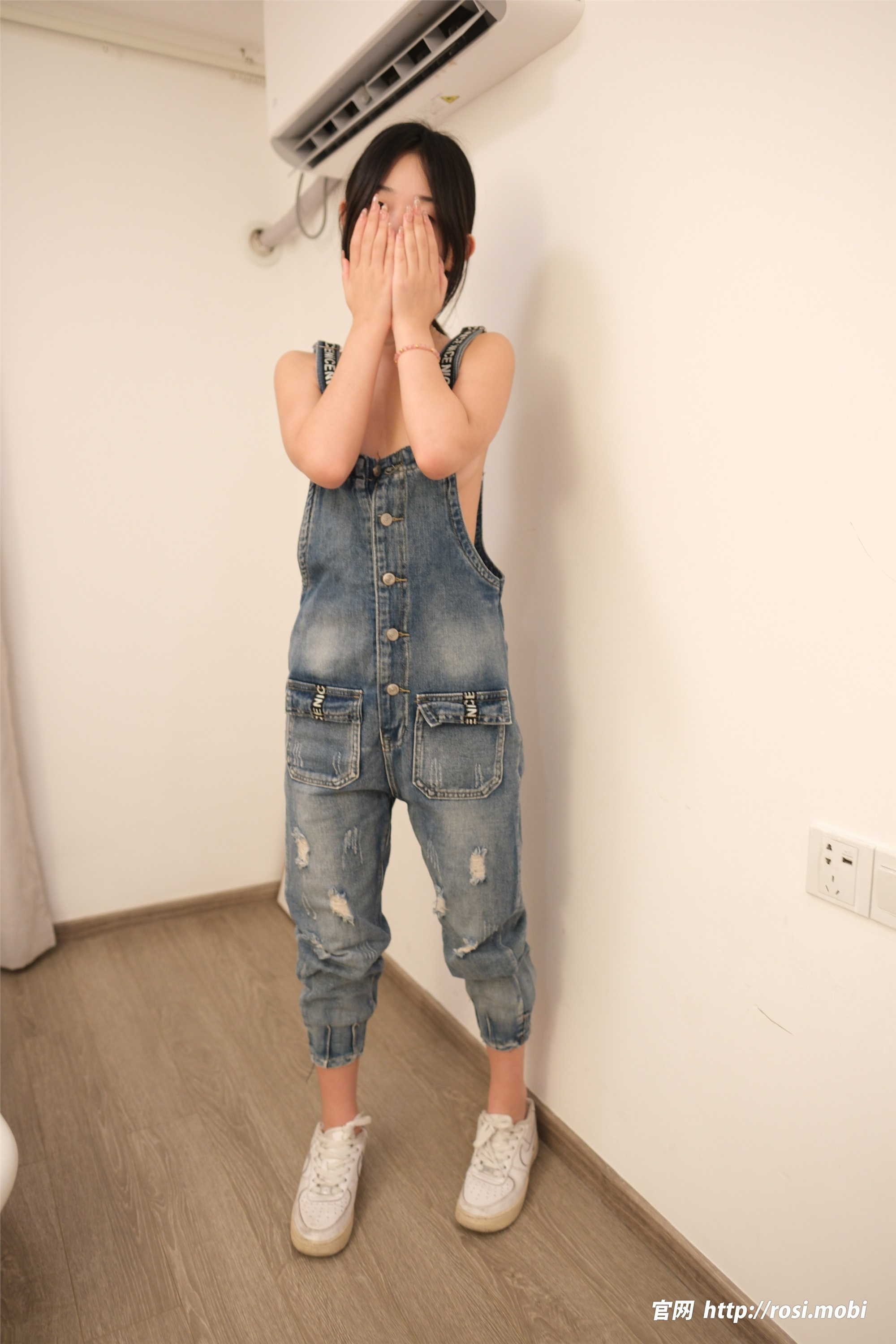 图片[2]-ROSI写真期2025.05.30期N第4925-秀人网