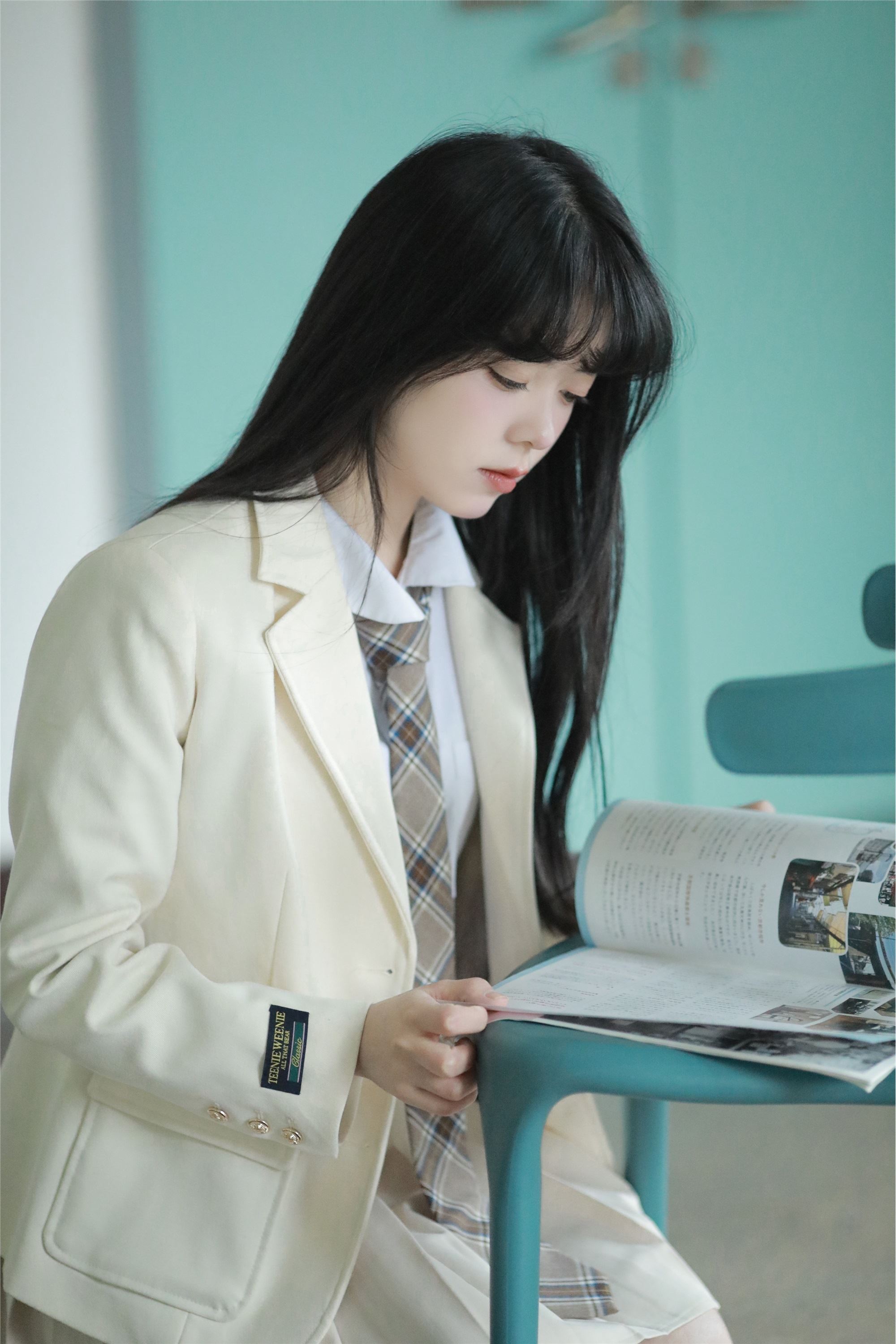 图片[2]-YITUYU艺图语期2025.01.04期楼梯间期姜见过-秀人网