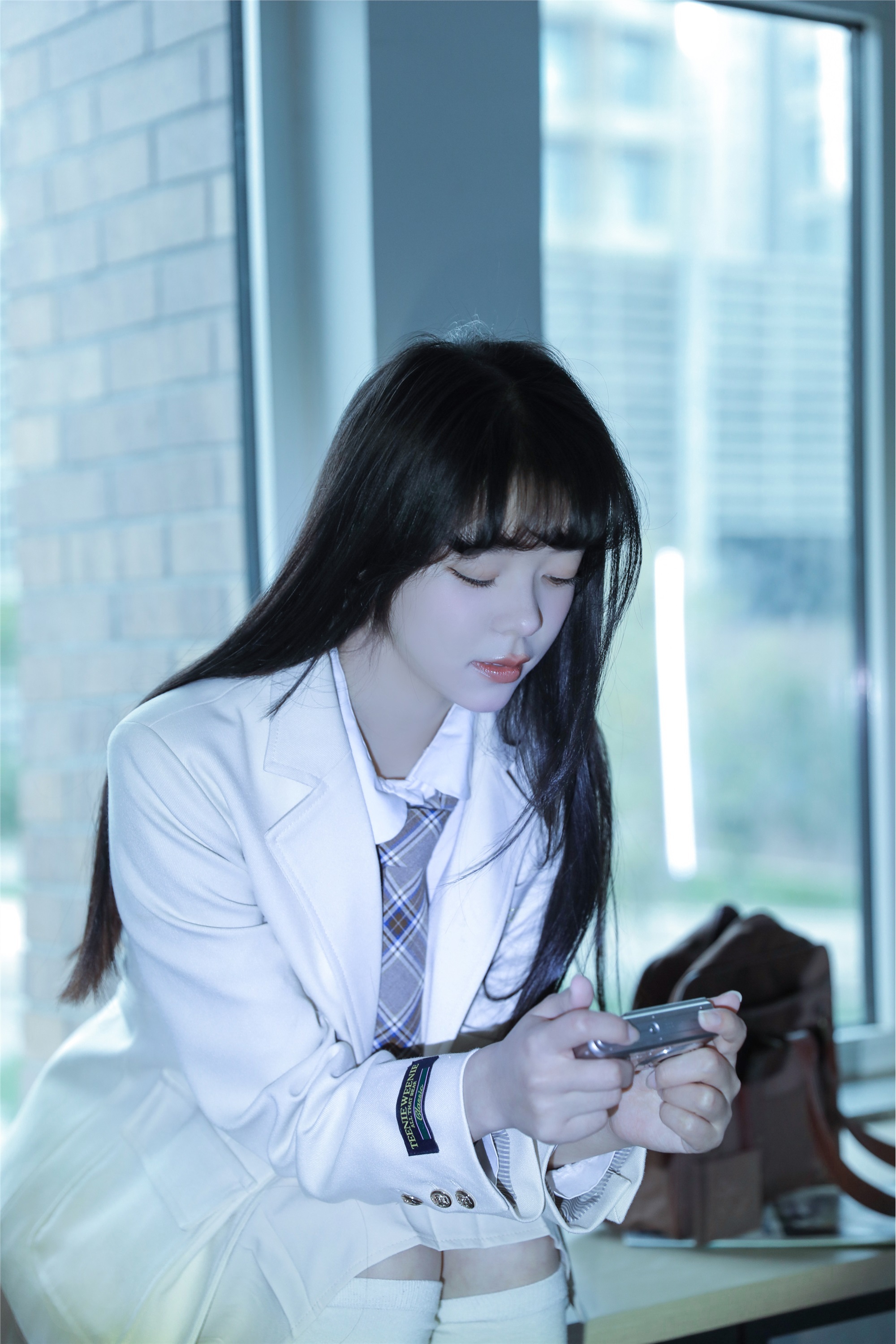 图片[4]-YITUYU艺图语期2025.01.04期楼梯间期姜见过-秀人网