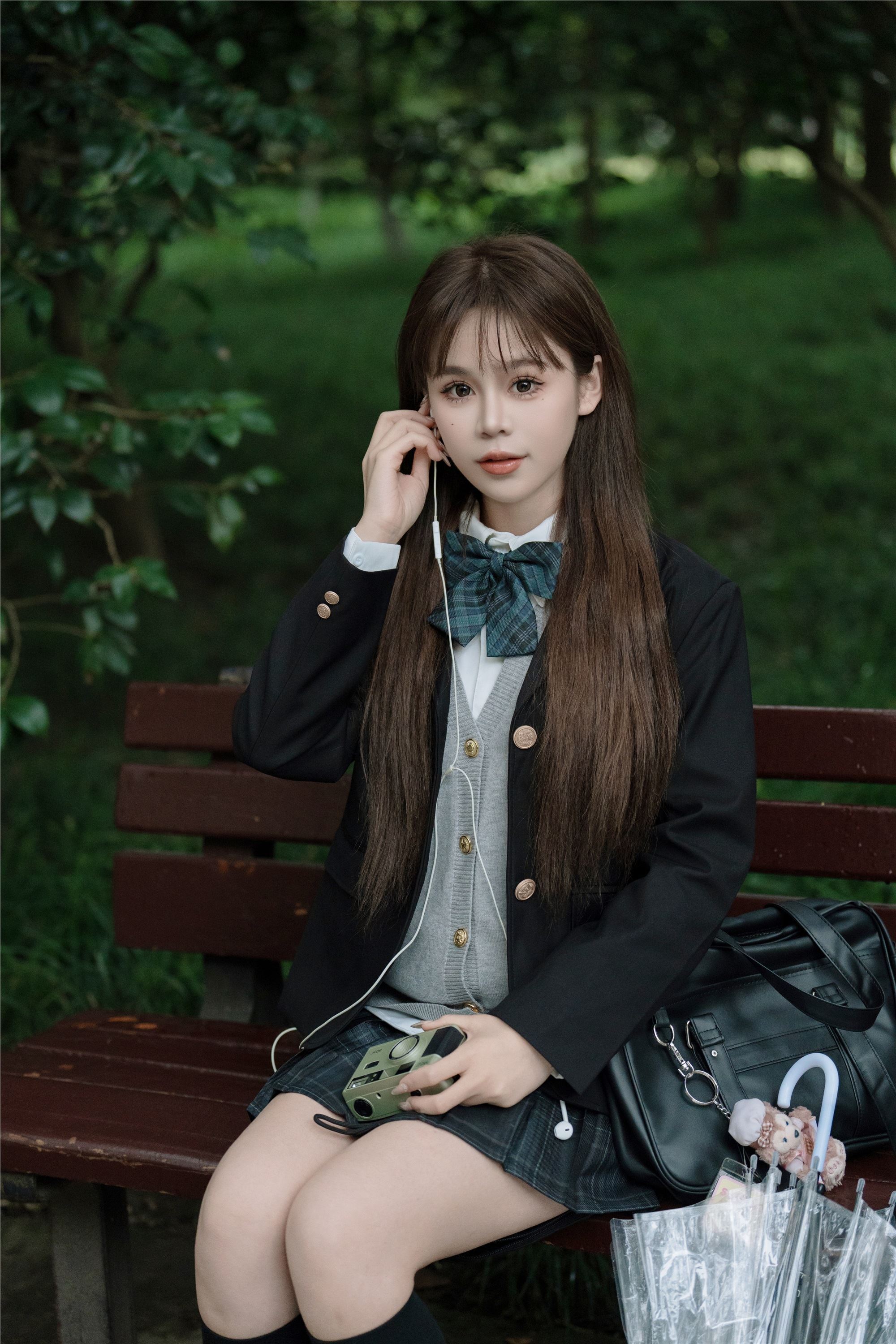 图片[8]-YITUYU艺图语期2025.01.05期深色jk期泡芙小方-秀人网