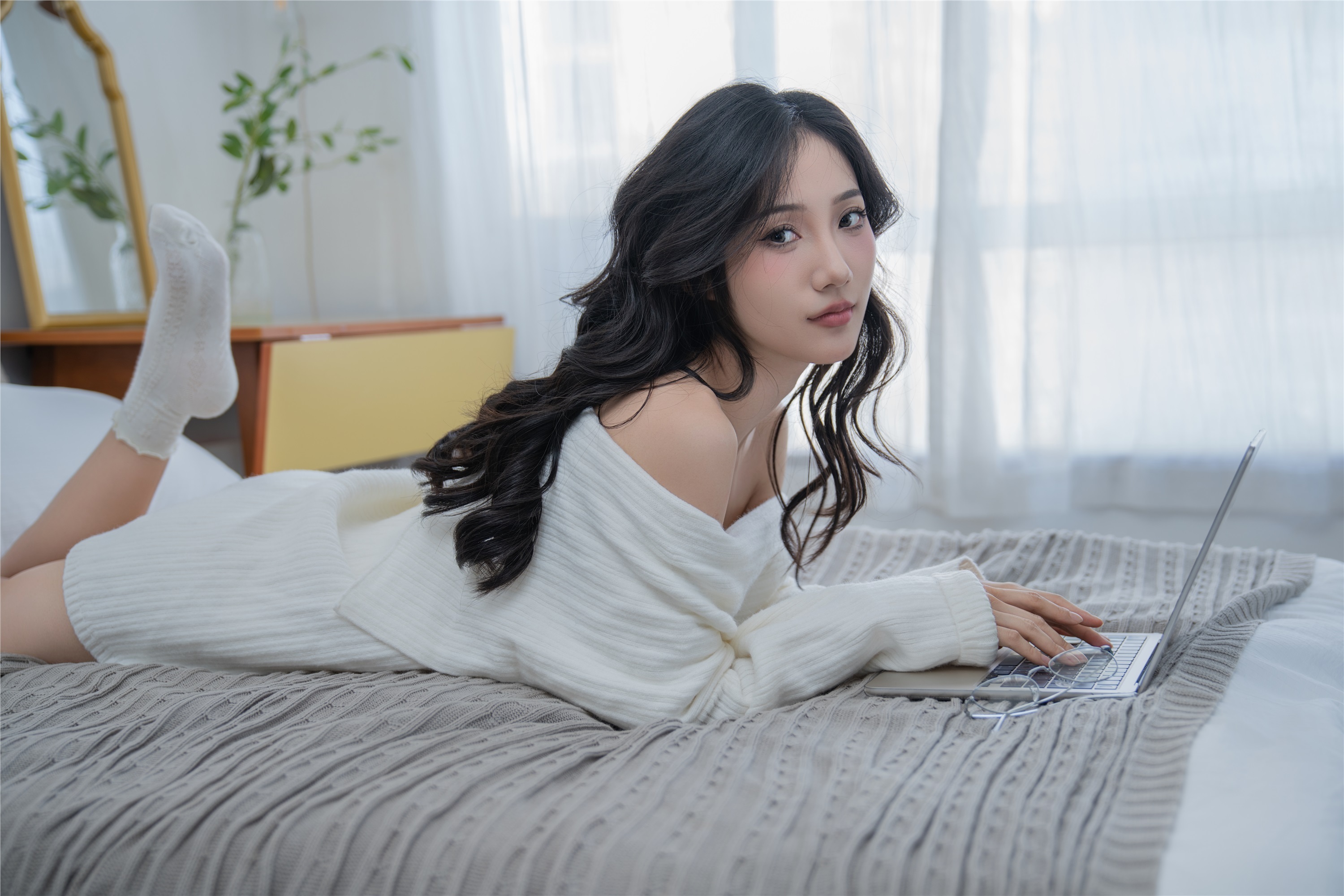 图片[4]-YITUYU艺图语期2025.01.19期白色毛衣期o1ne万-秀人网