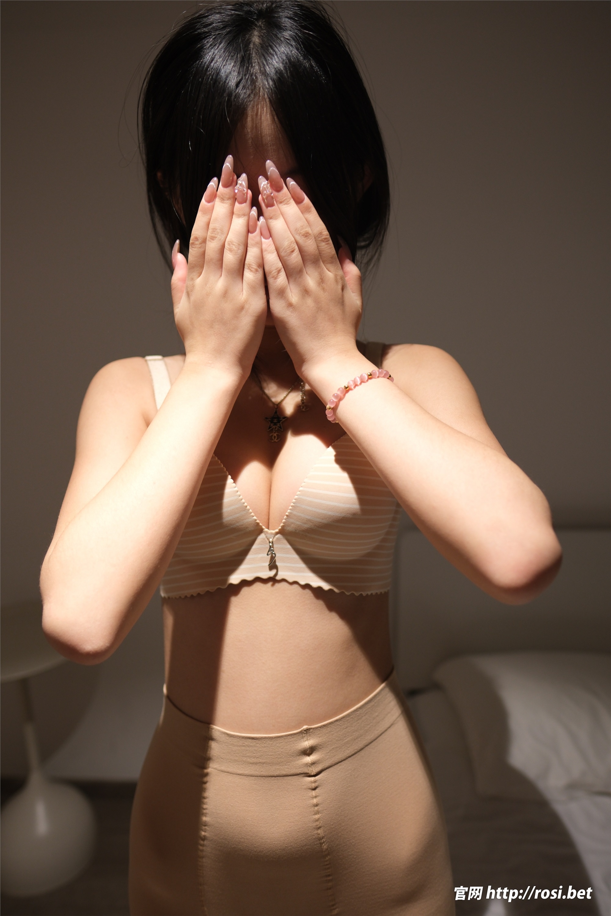 图片[6]-ROSI写真期2025.08.05期N第4992-秀人网