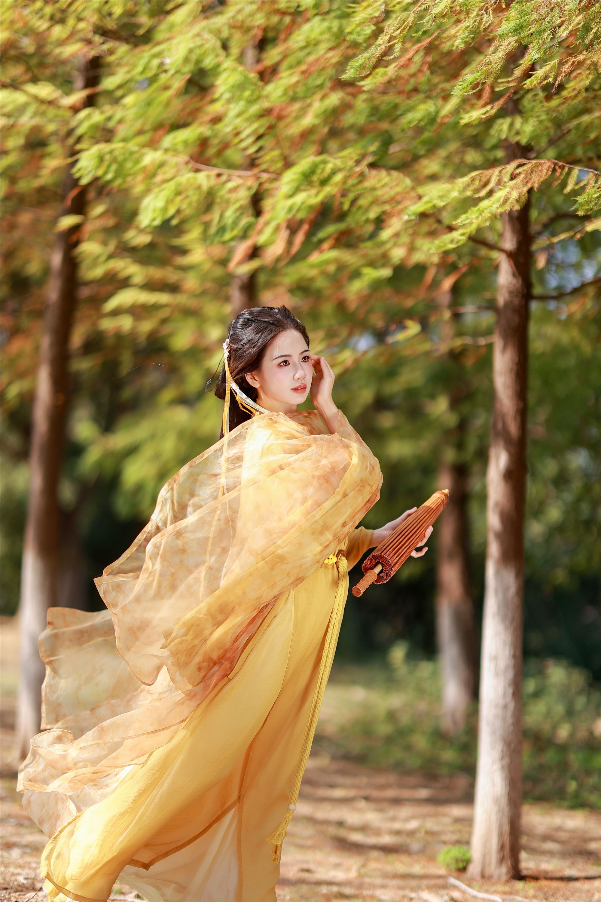 图片[3]-YITUYU艺图语期2025.01.26期黄衫女子期小杜同学-套图网