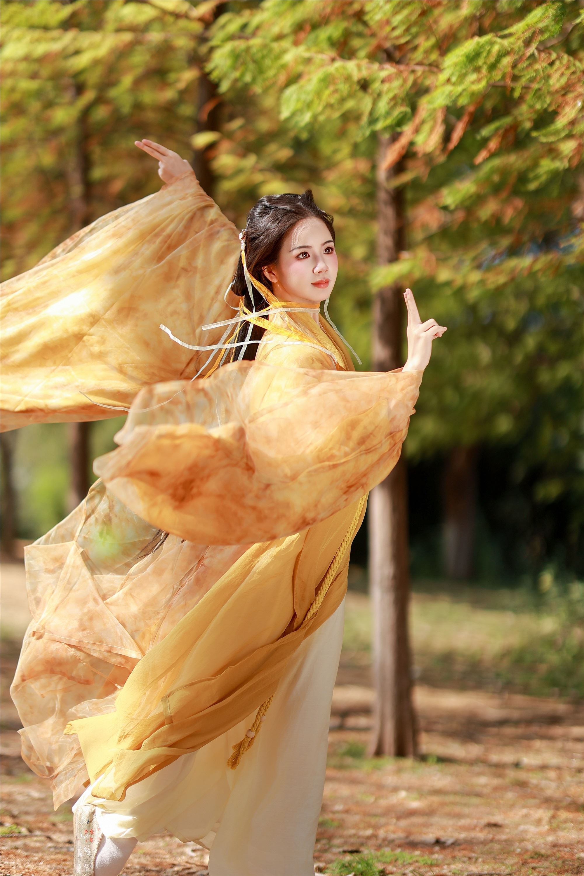 图片[4]-YITUYU艺图语期2025.01.26期黄衫女子期小杜同学-套图网