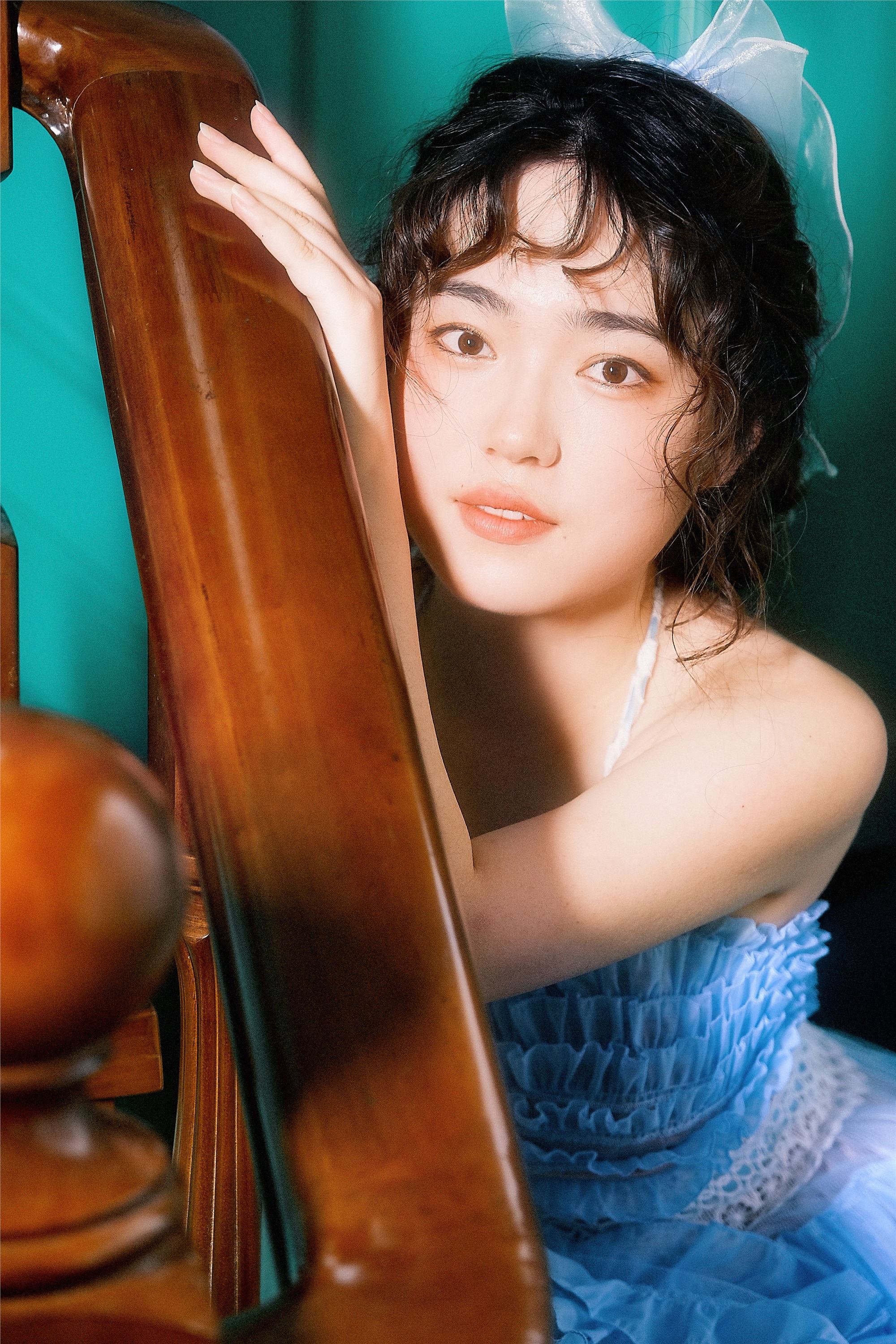 图片[2]-YITUYU艺图语期2025.01.27期关于她期鑫鑫-套图网