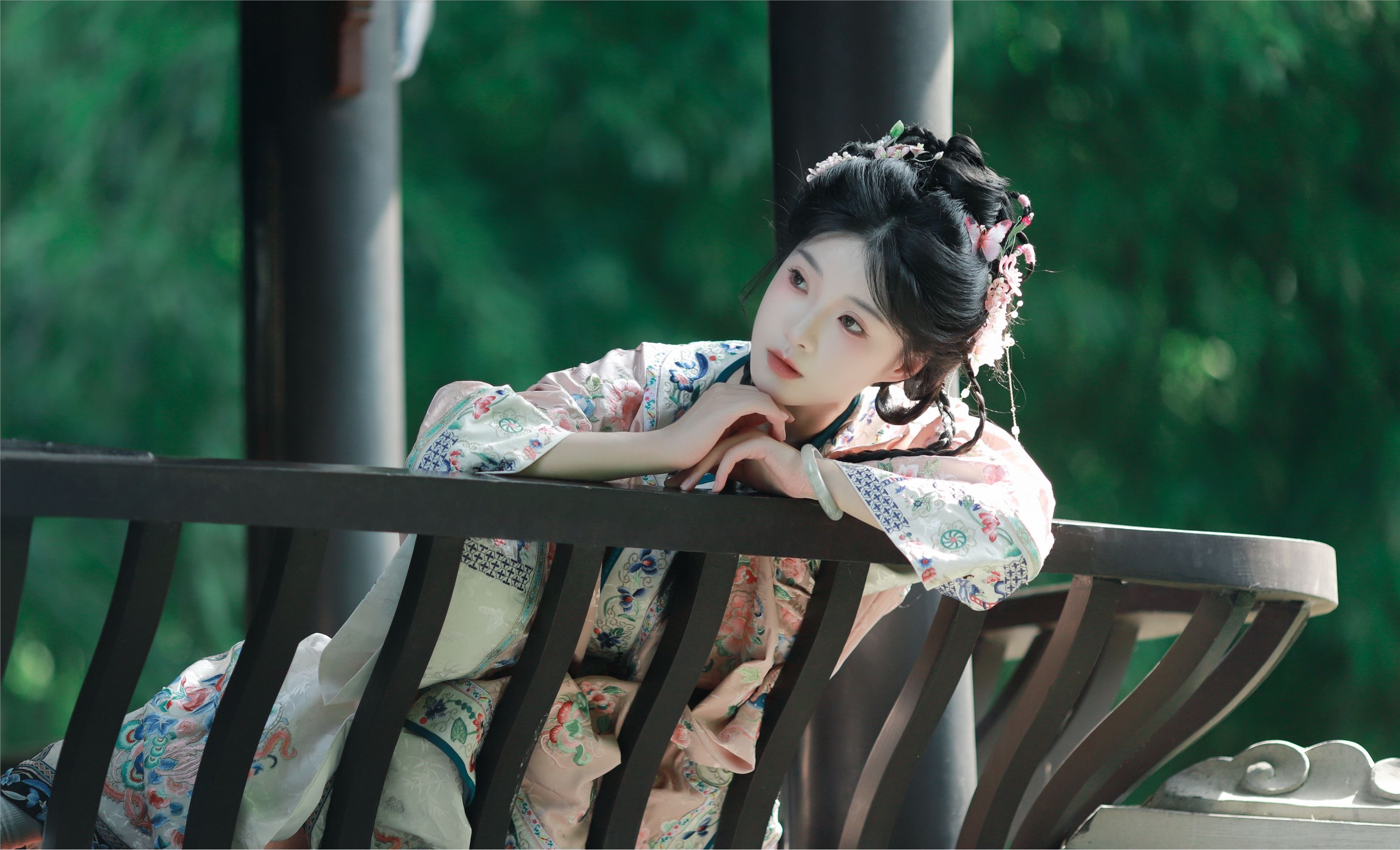 图片[3]-YITUYU艺图语期2025.01.27期盛夏期秋子梨-秀人网