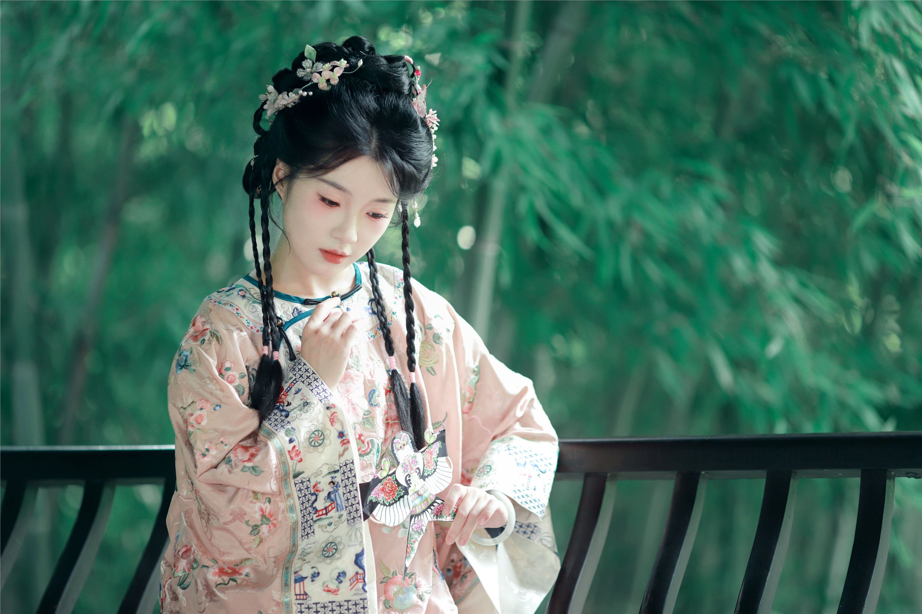 图片[5]-YITUYU艺图语期2025.01.27期盛夏期秋子梨-秀人网