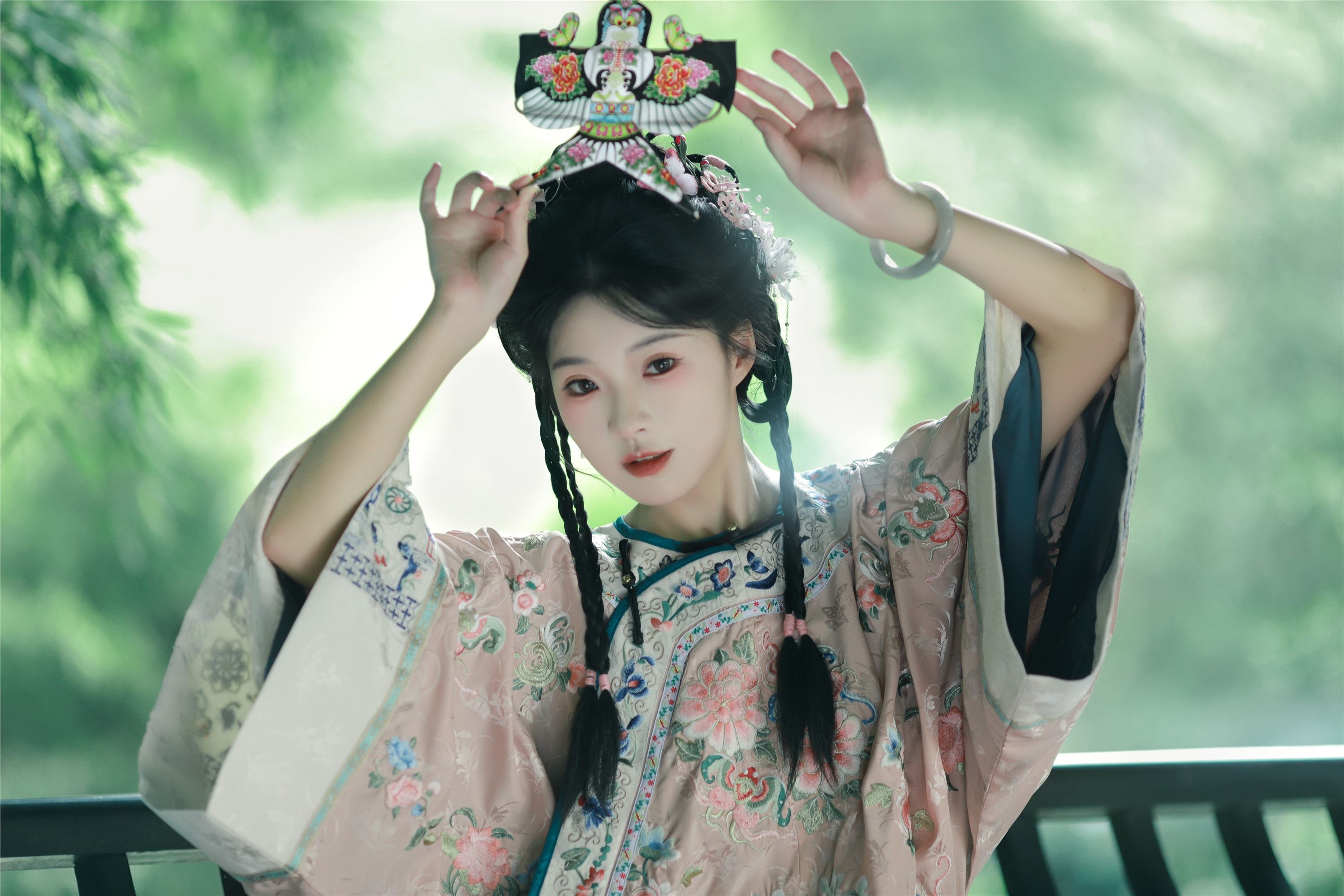 图片[9]-YITUYU艺图语期2025.01.27期盛夏期秋子梨-秀人网