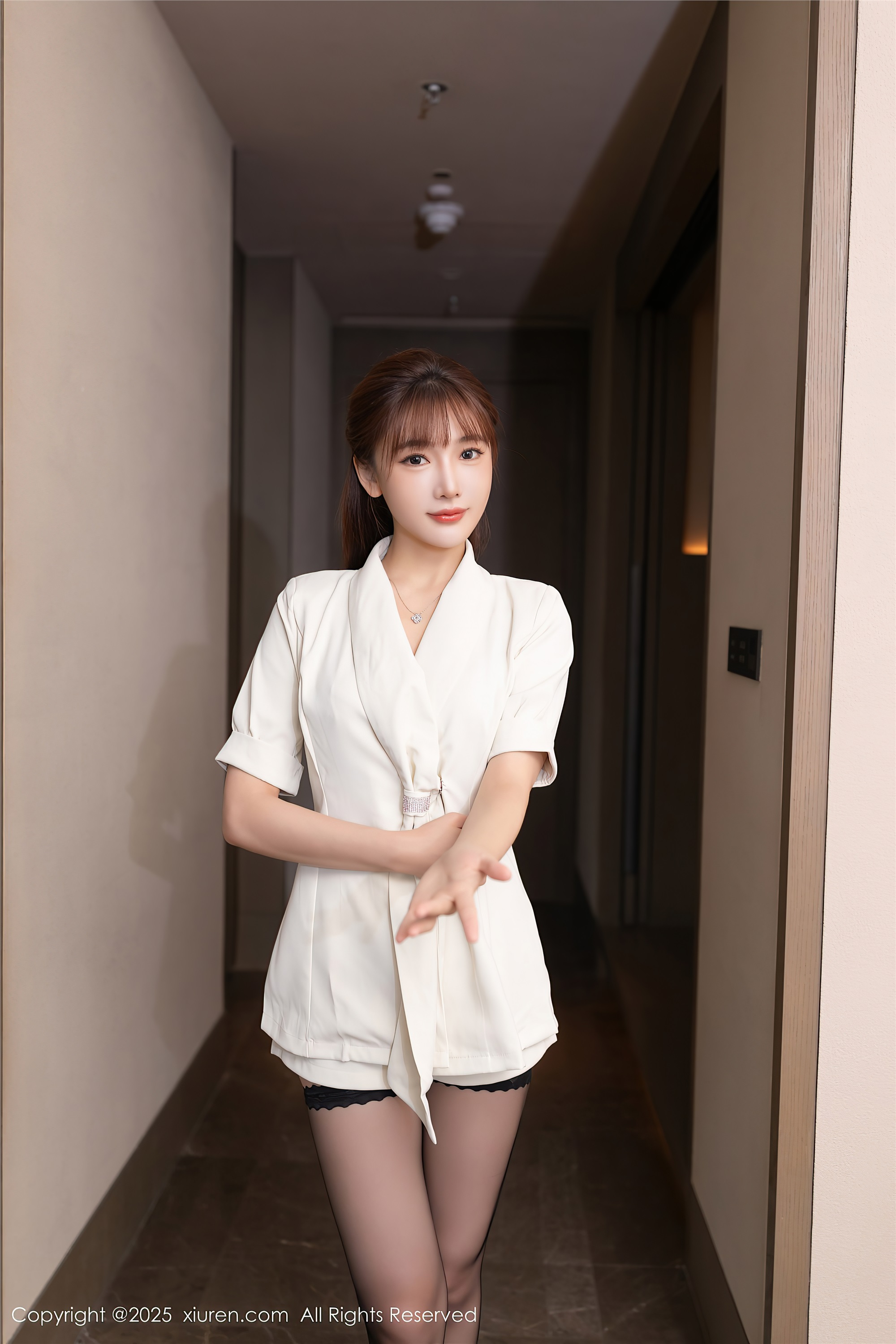 图片[2]-Xiuren秀人网期2025.08.14期N第10650期陆萱萱-套图网