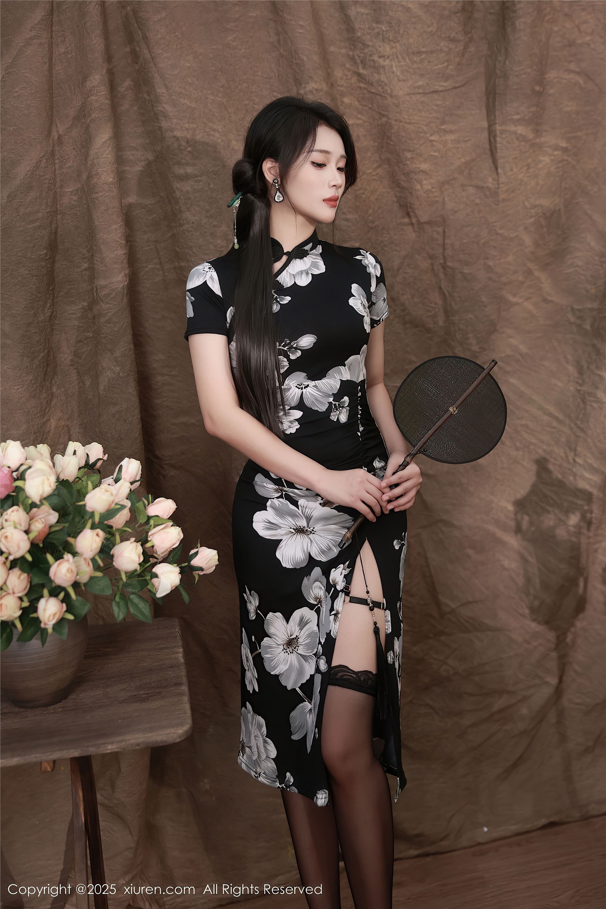 图片[2]-Xiuren秀人网期2025.08.15期N第10655期南乔-套图网