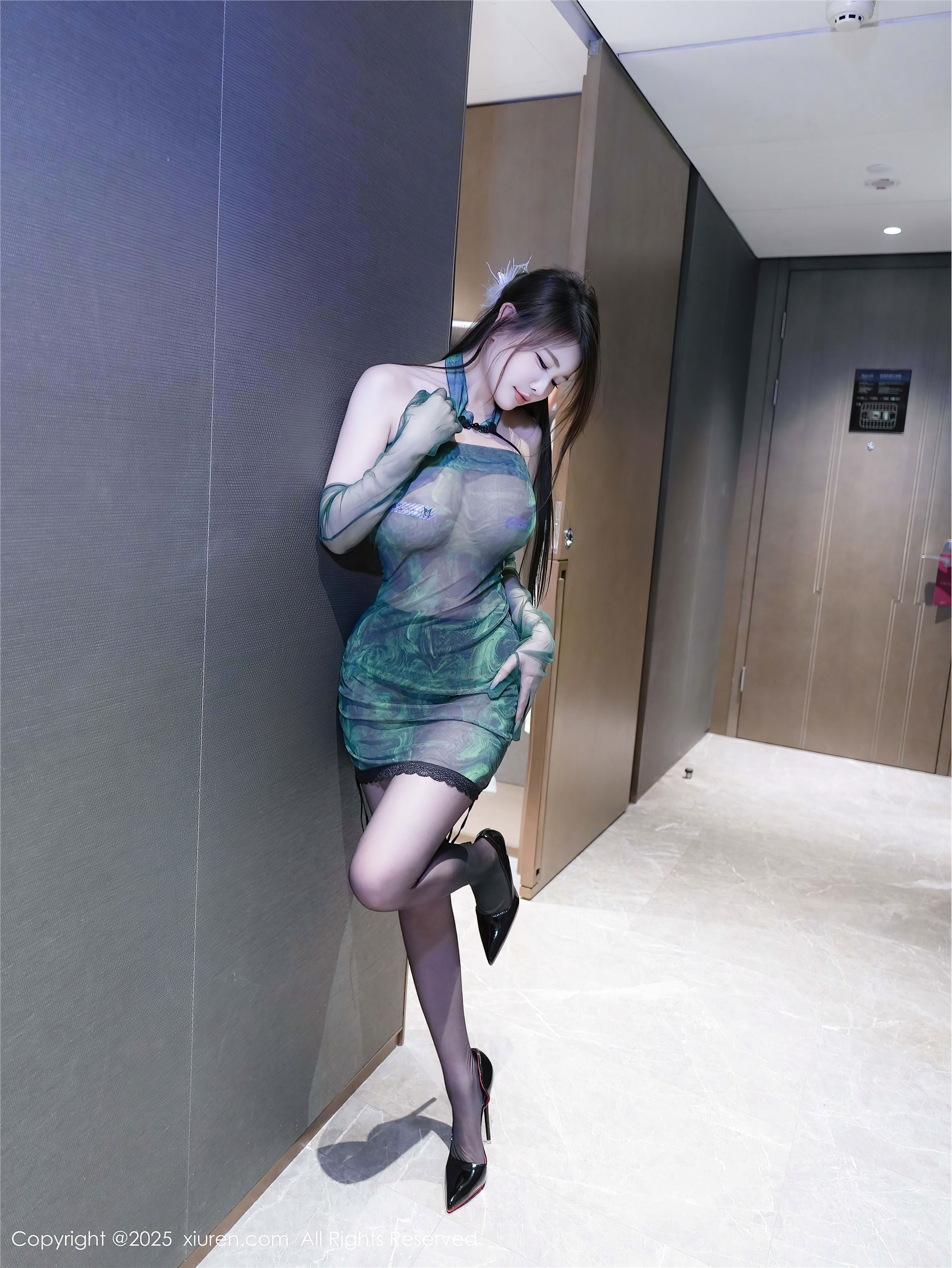 Xiuren秀人网期2025.08.18期N第10660期甜妮-套图网