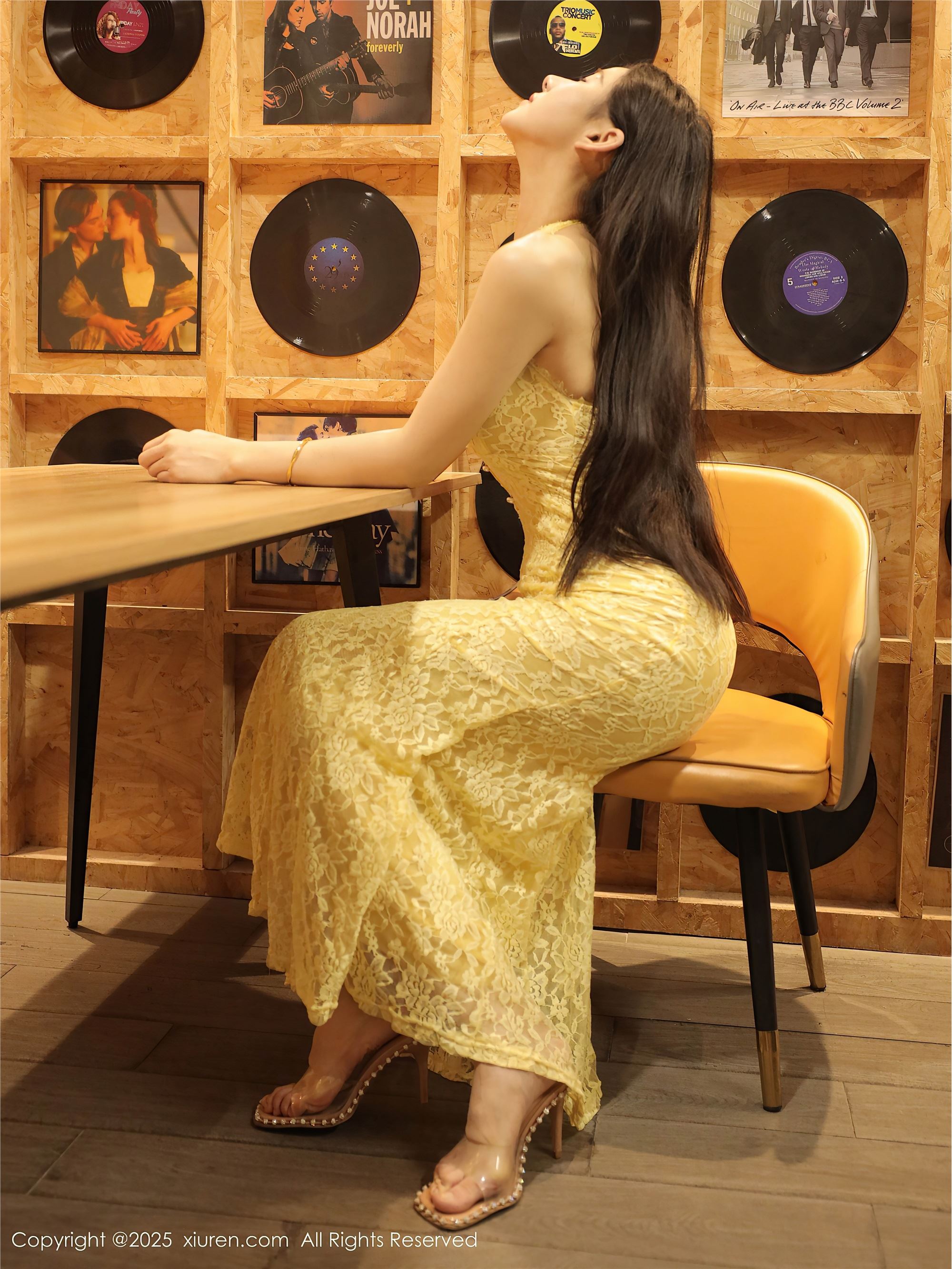 图片[4]-Xiuren秀人网期2025.09.01期N第10715期梨霜儿-秀人网