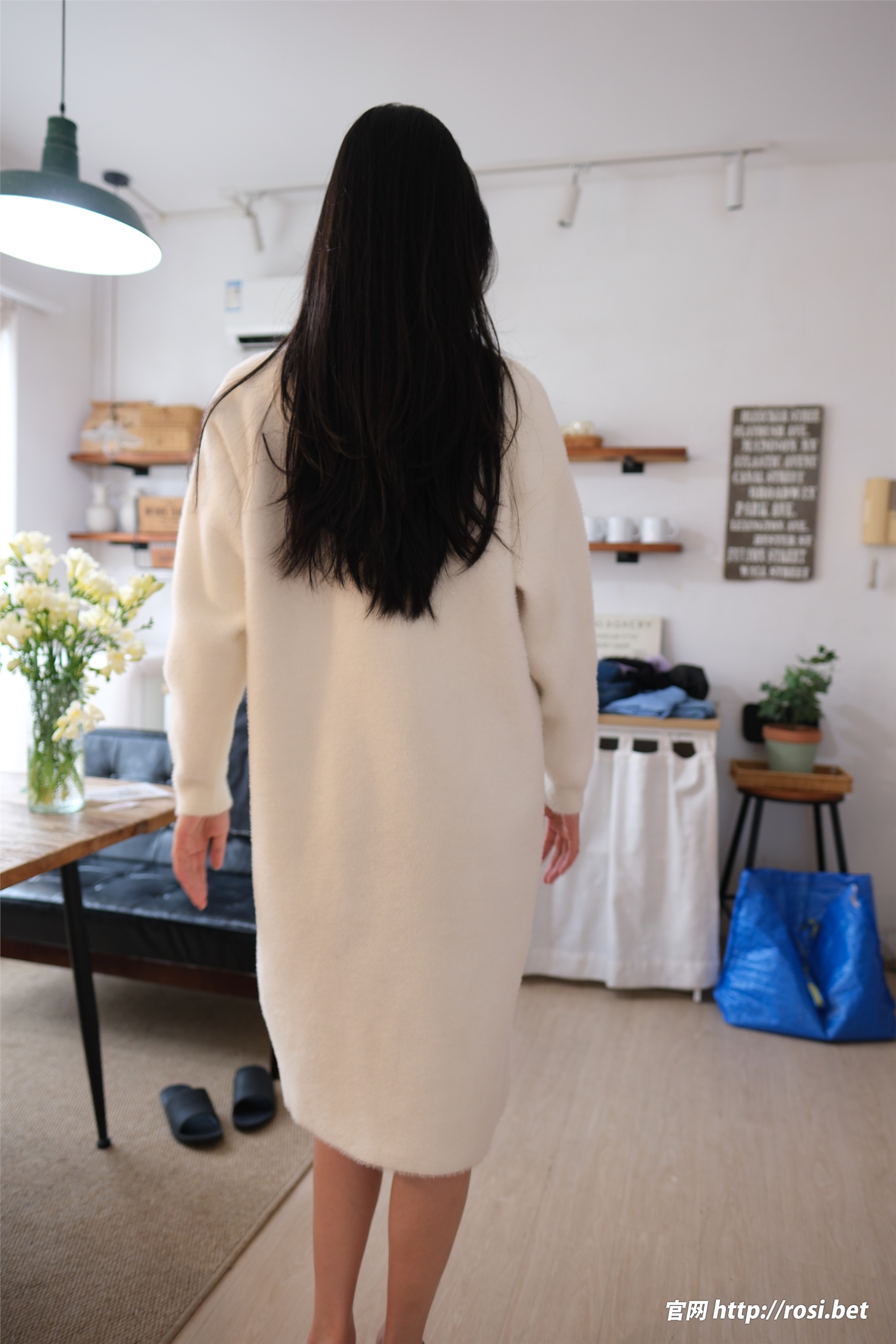 图片[2]-ROSI写真期2025.10.06期N第5054-秀人网