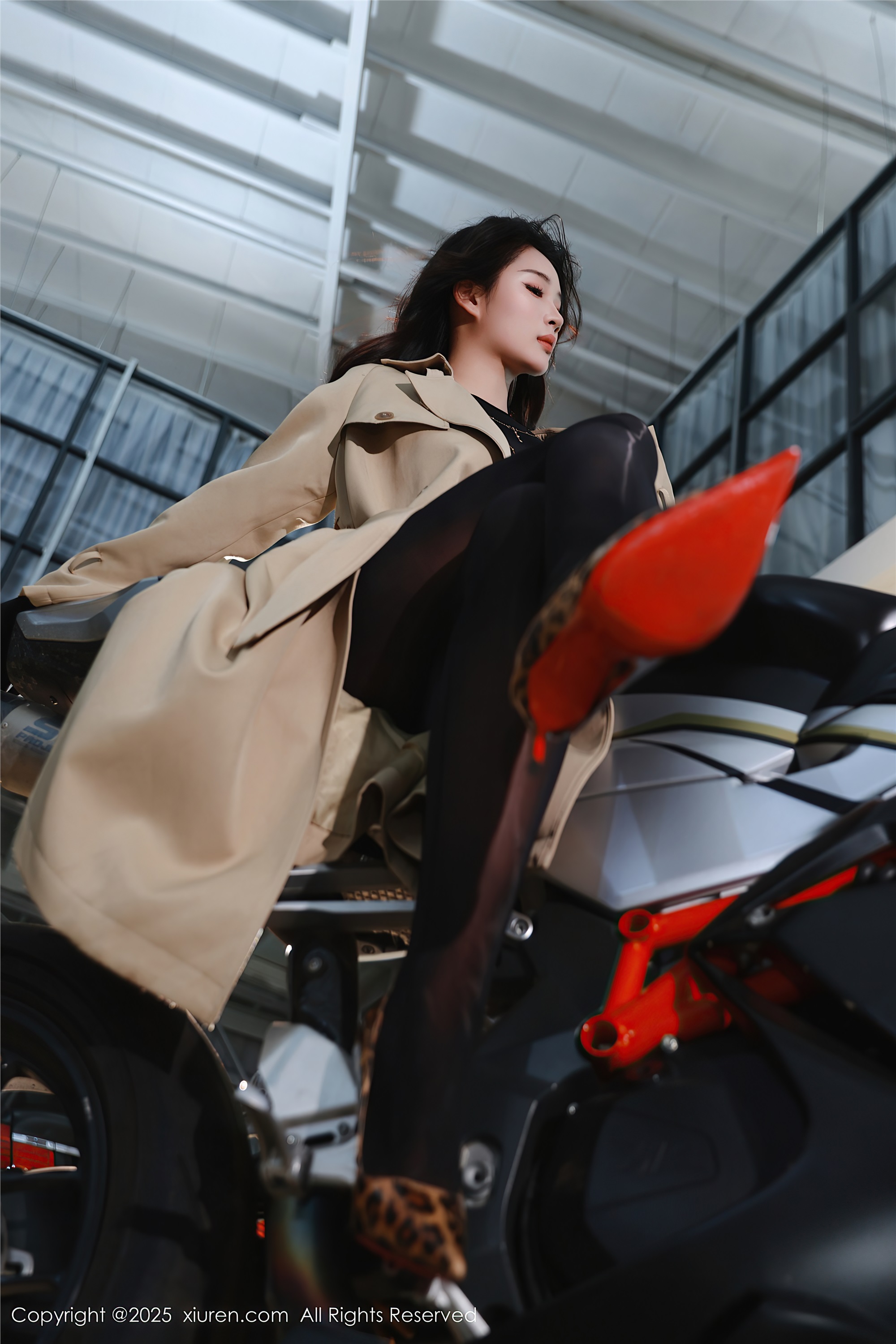 图片[3]-Xiuren秀人网期2025.09.19期N第10788期南乔-套图网