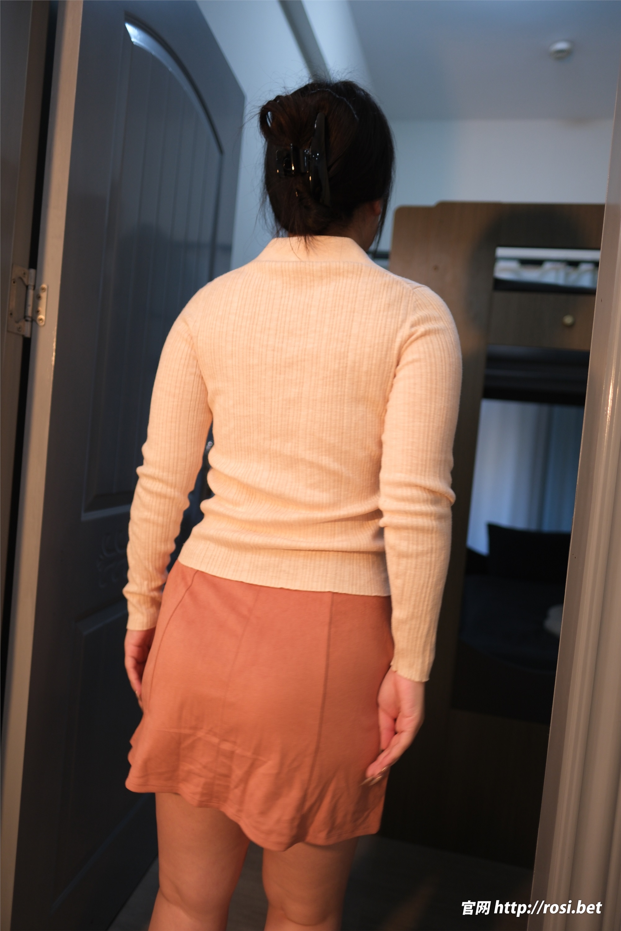 图片[4]-ROSI写真期2025.10.23期N第5071-秀人网