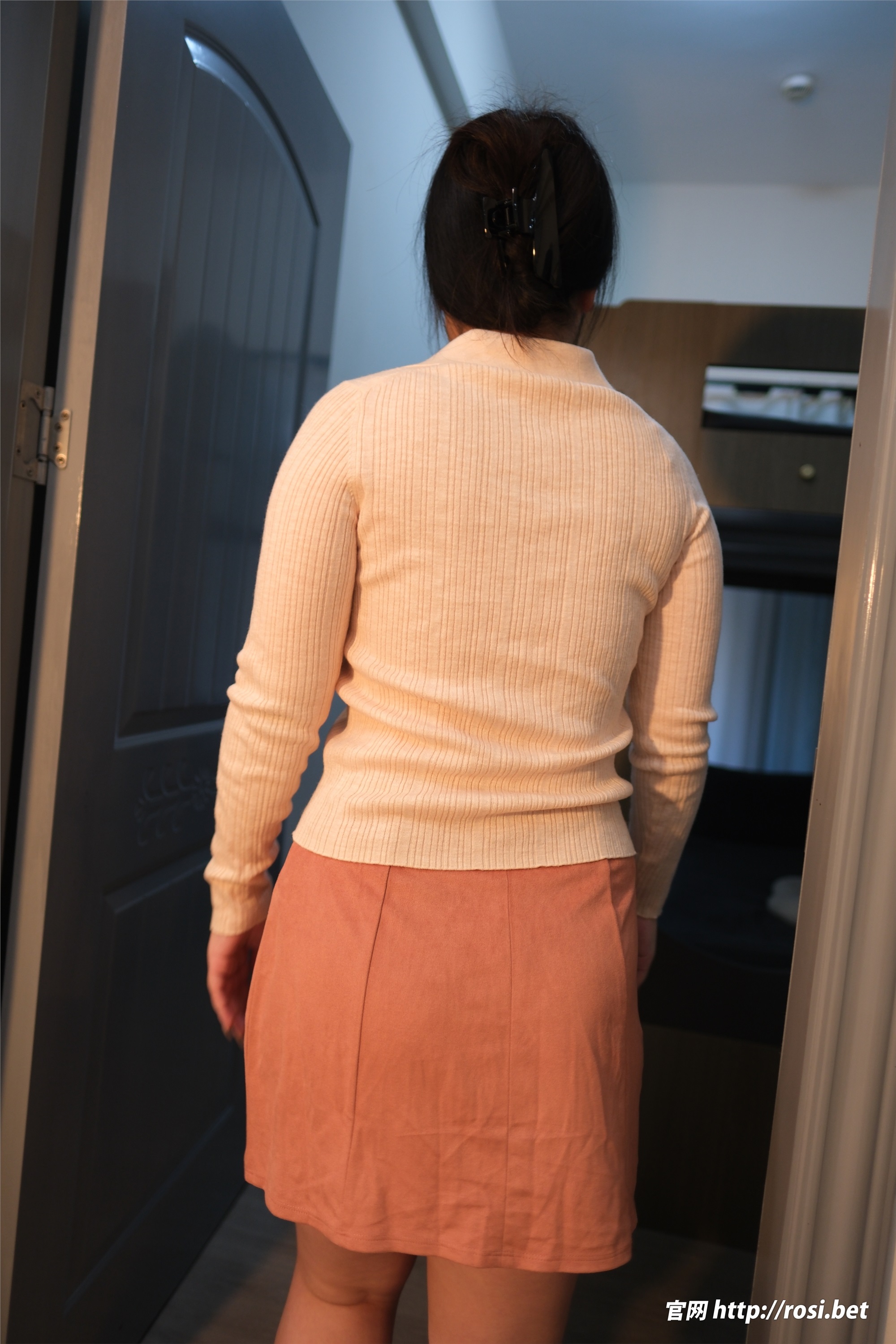 图片[5]-ROSI写真期2025.10.23期N第5071-秀人网