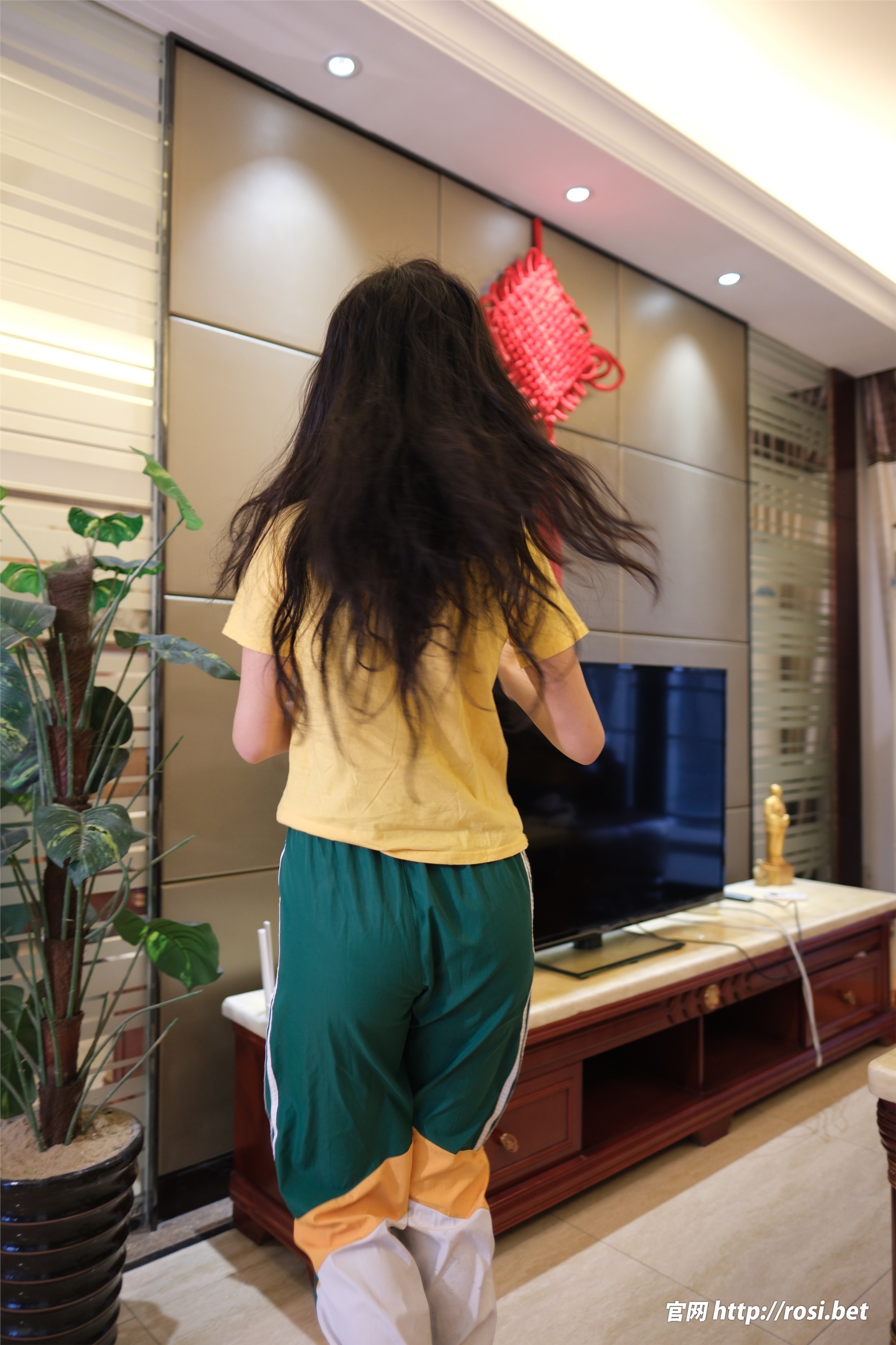 图片[9]-ROSI写真期2025.10.25期N第5073-秀人网