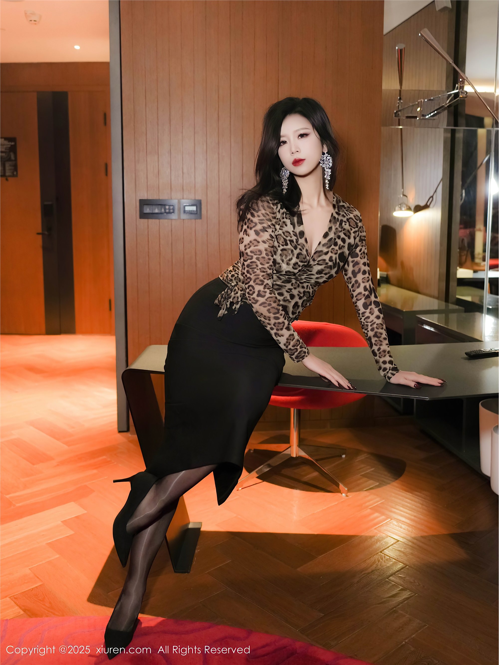 图片[5]-Xiuren秀人网期2025.10.23期N第10901期玫瑰我爱你-秀人网