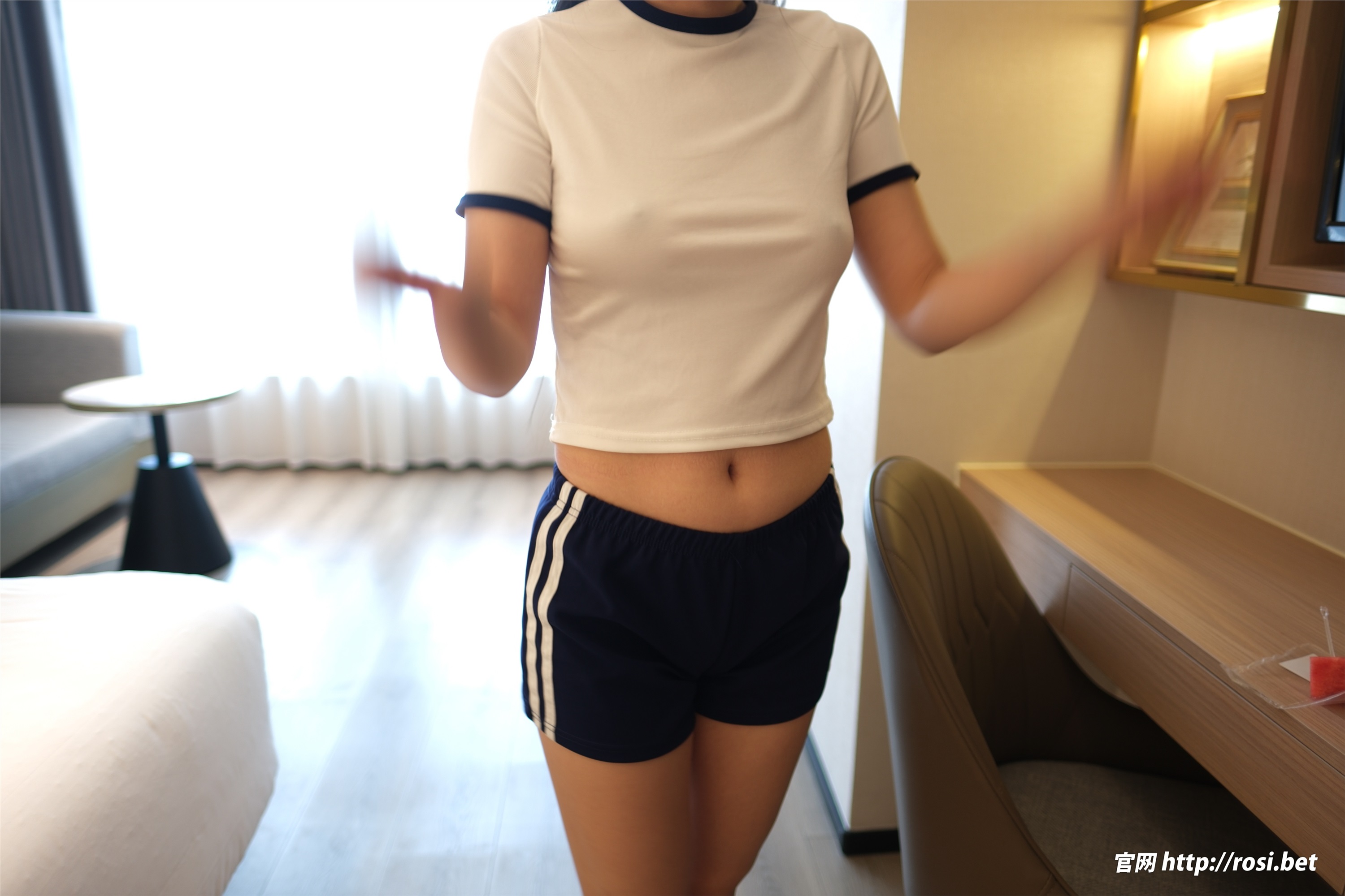 图片[3]-ROSI写真期2025.11.12期N第5091-秀人网