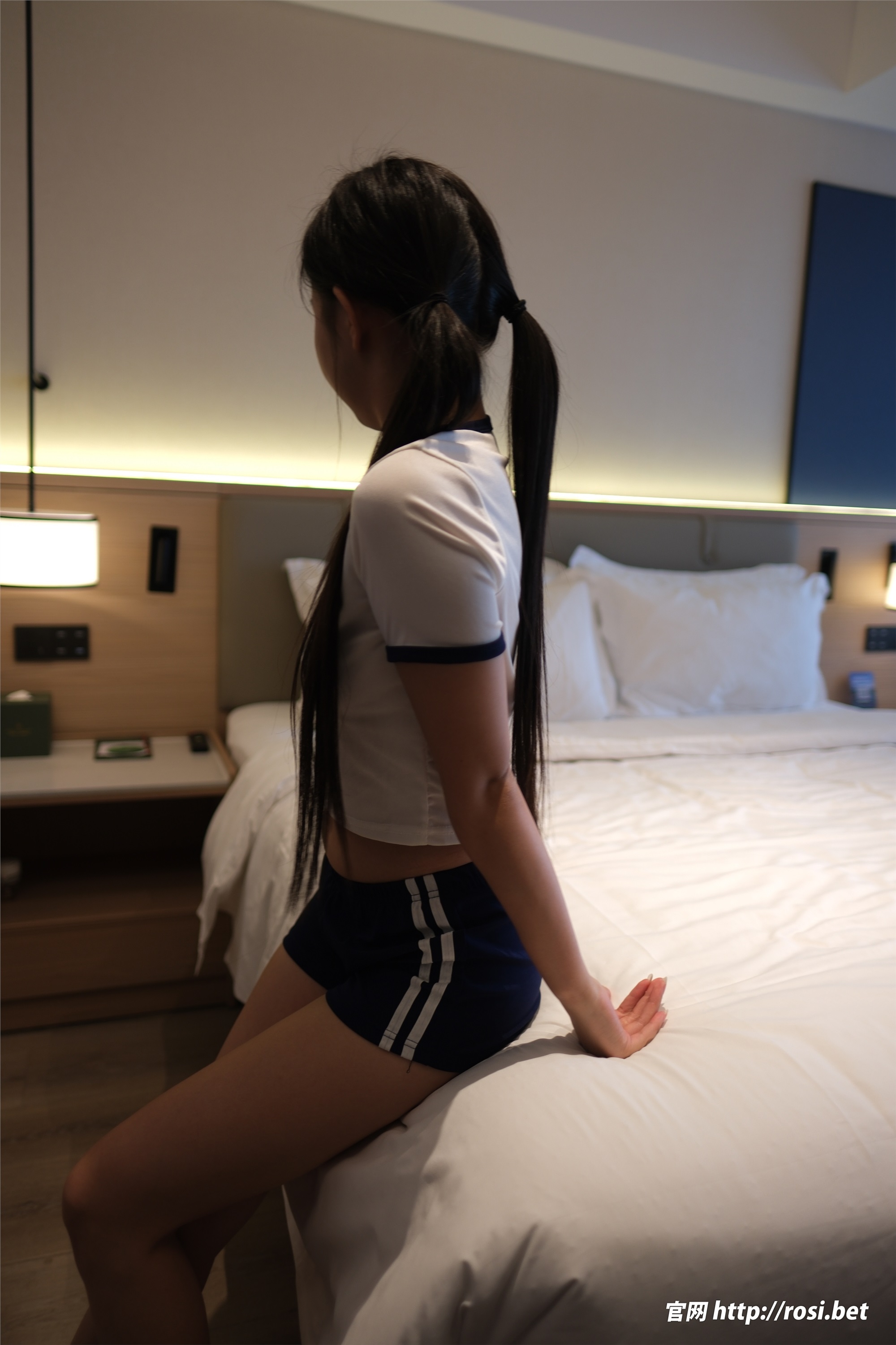 图片[8]-ROSI写真期2025.11.12期N第5091-秀人网