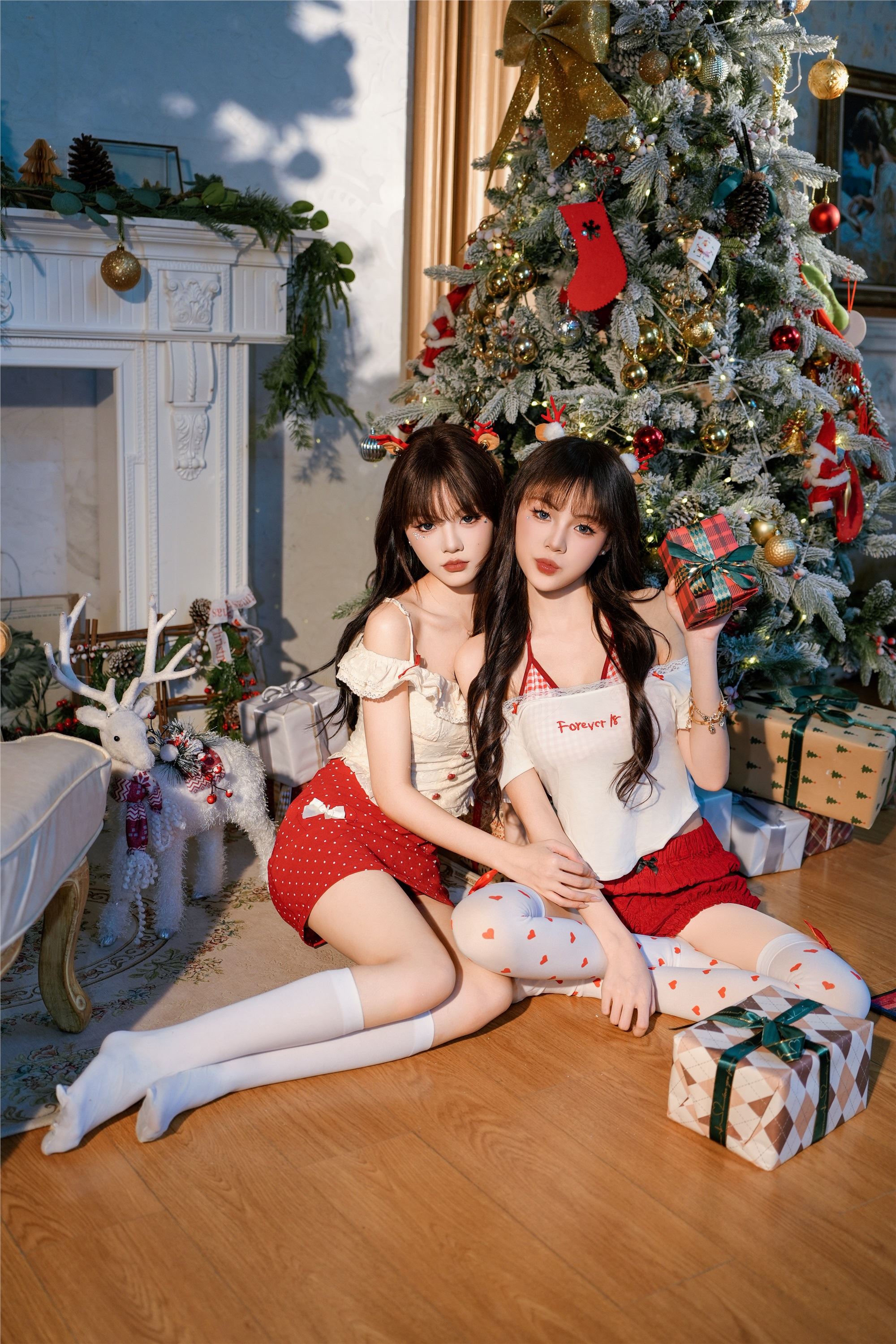 图片[2]-YITUYU艺图语期2025.02.07期圣诞双生花期妮可不妮可-套图网