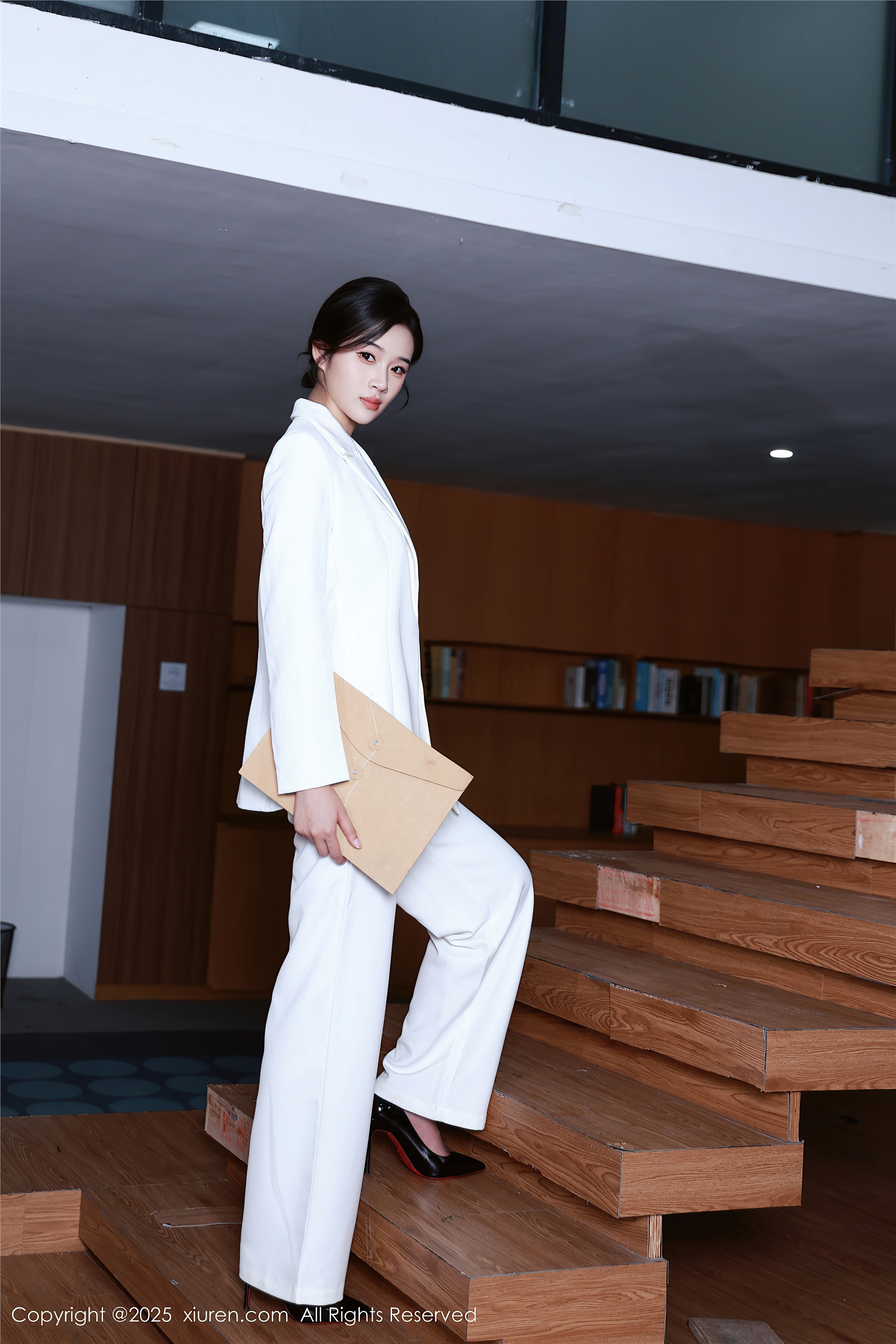 Xiuren秀人网期2025.10.24期N第10908期南乔-秀人网