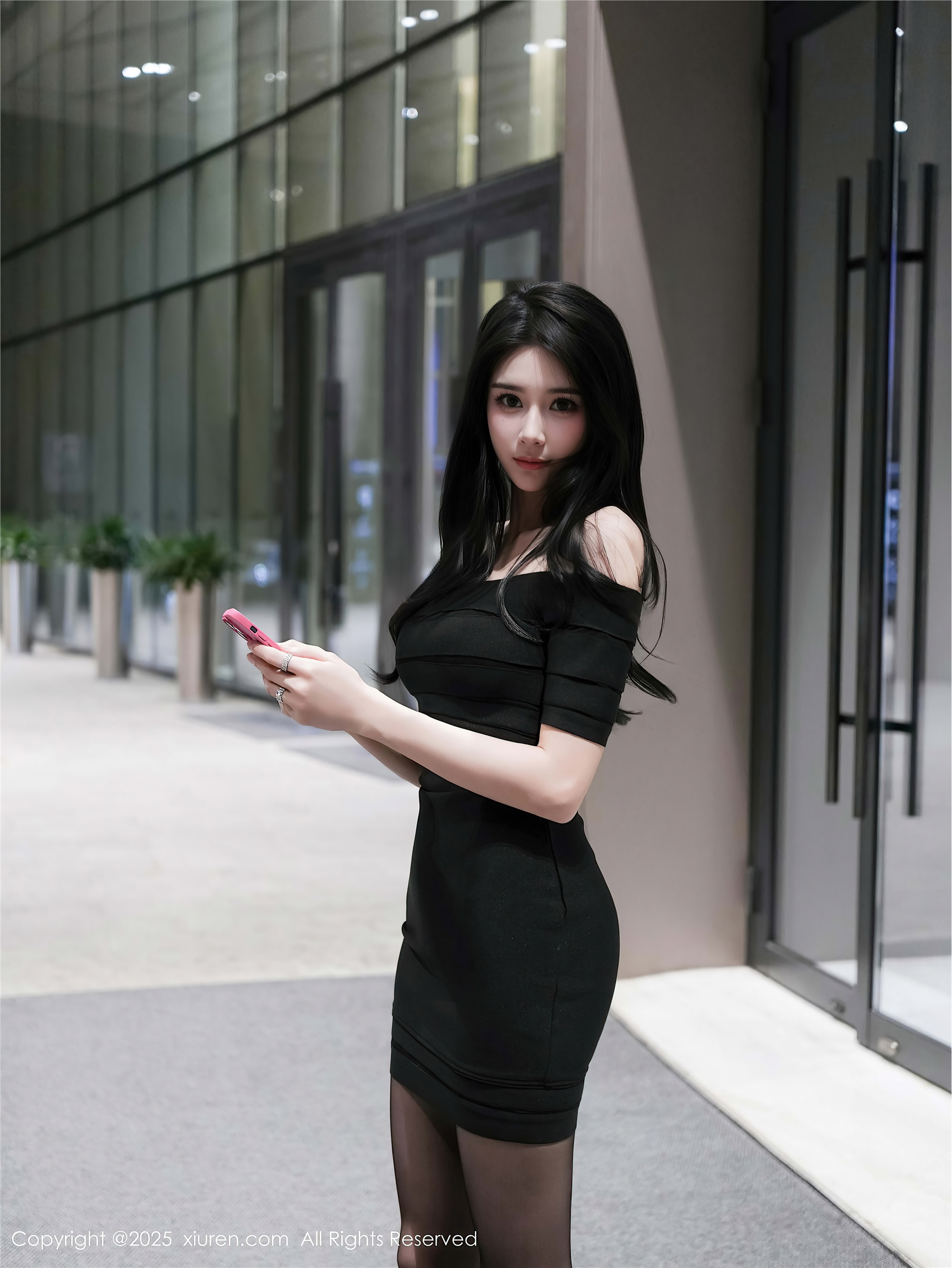 图片[2]-Xiuren秀人网期2025.11.04期N第10942期椰汁糯米姬-套图网