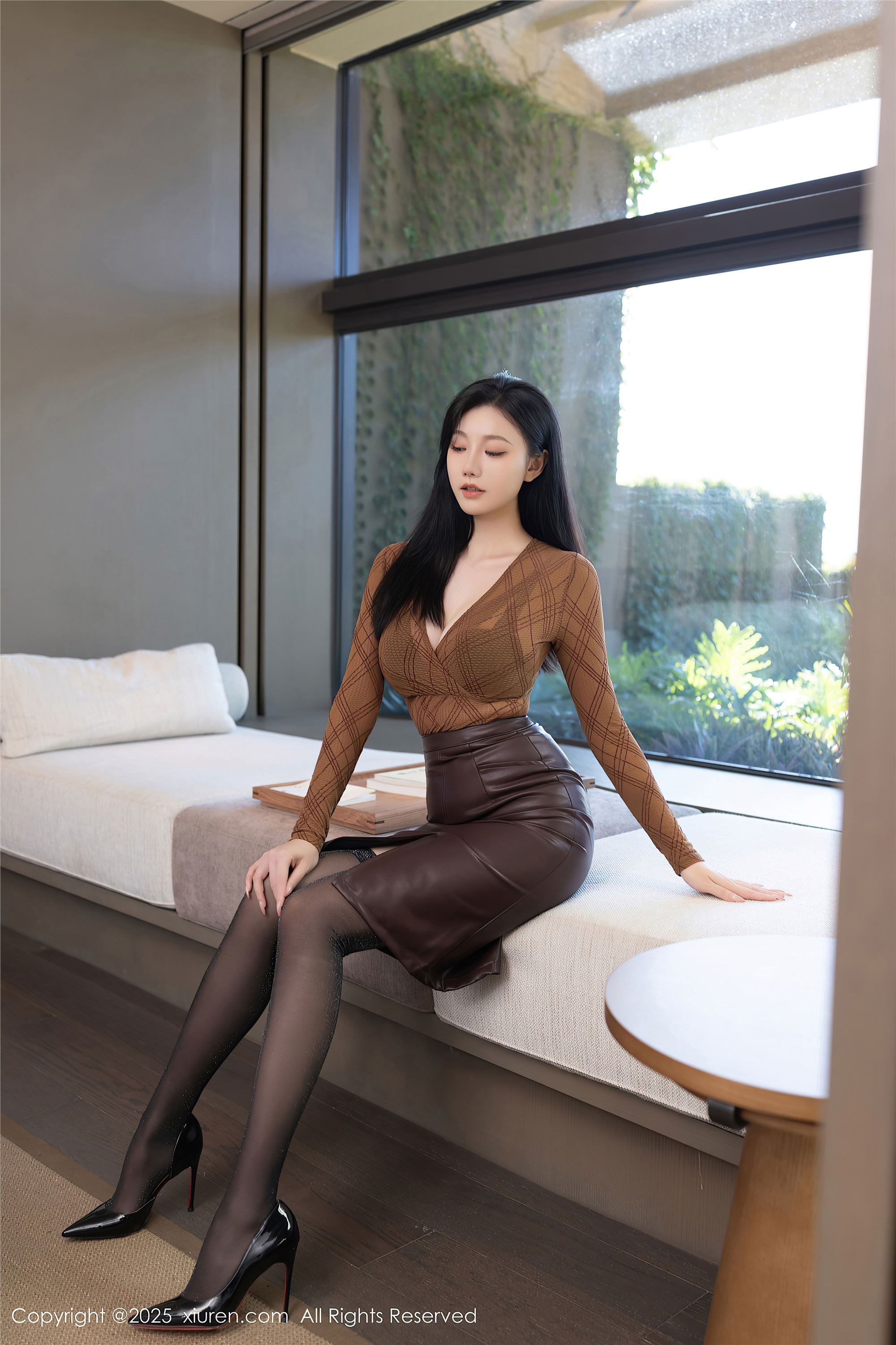 图片[7]-Xiuren秀人网期2025.11.04期N第10947期安然anran-套图网