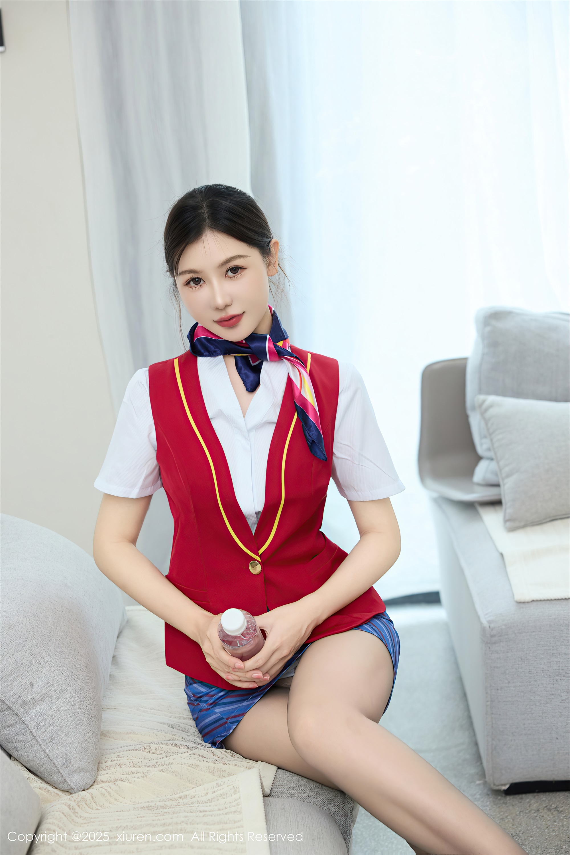 Xiuren秀人网期2025.08.28期N第10703期尹甜甜-套图网