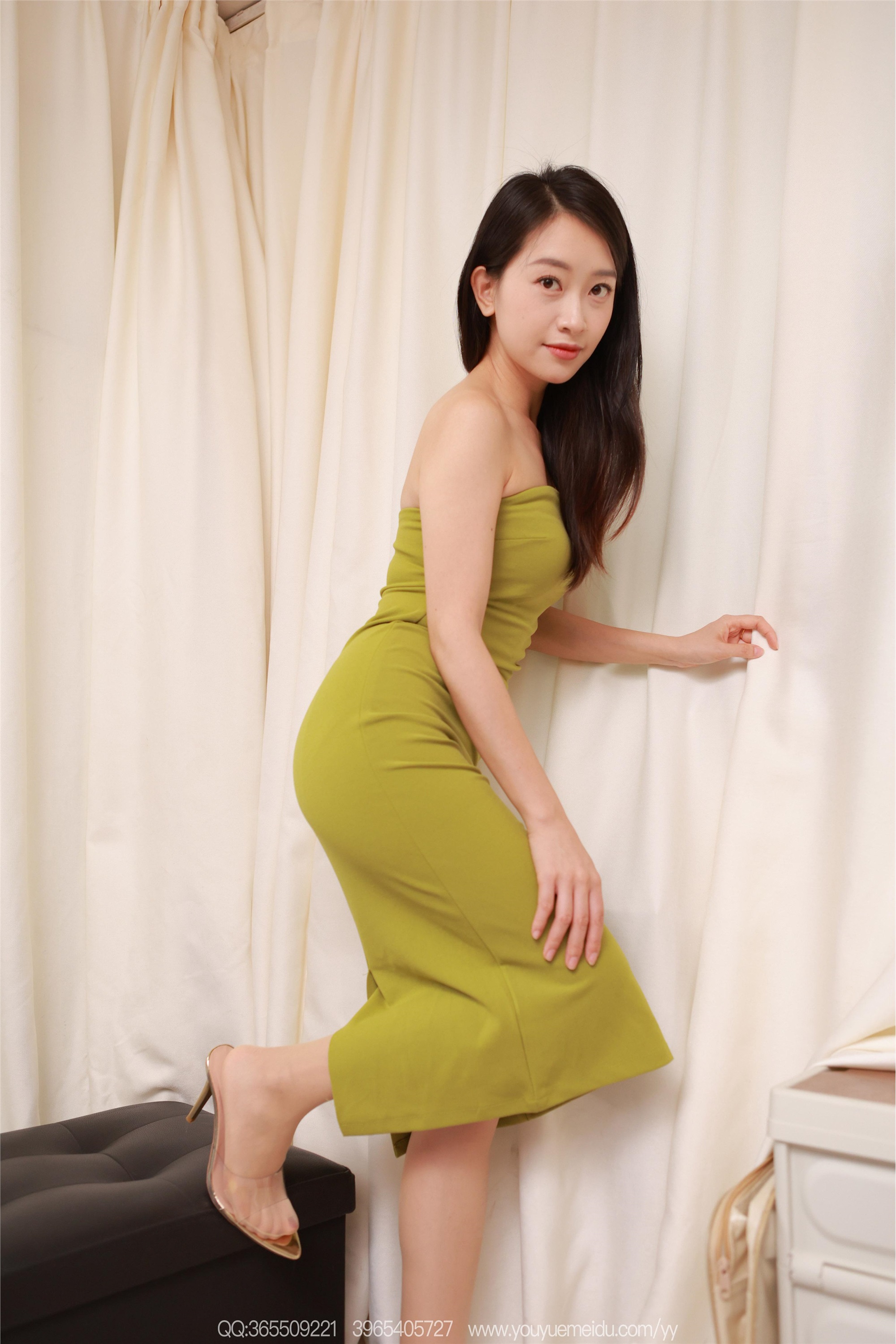 图片[2]-IESS异思趣向期期2025.10.07期丝享家期2178期小婕《只此青绿》-套图网