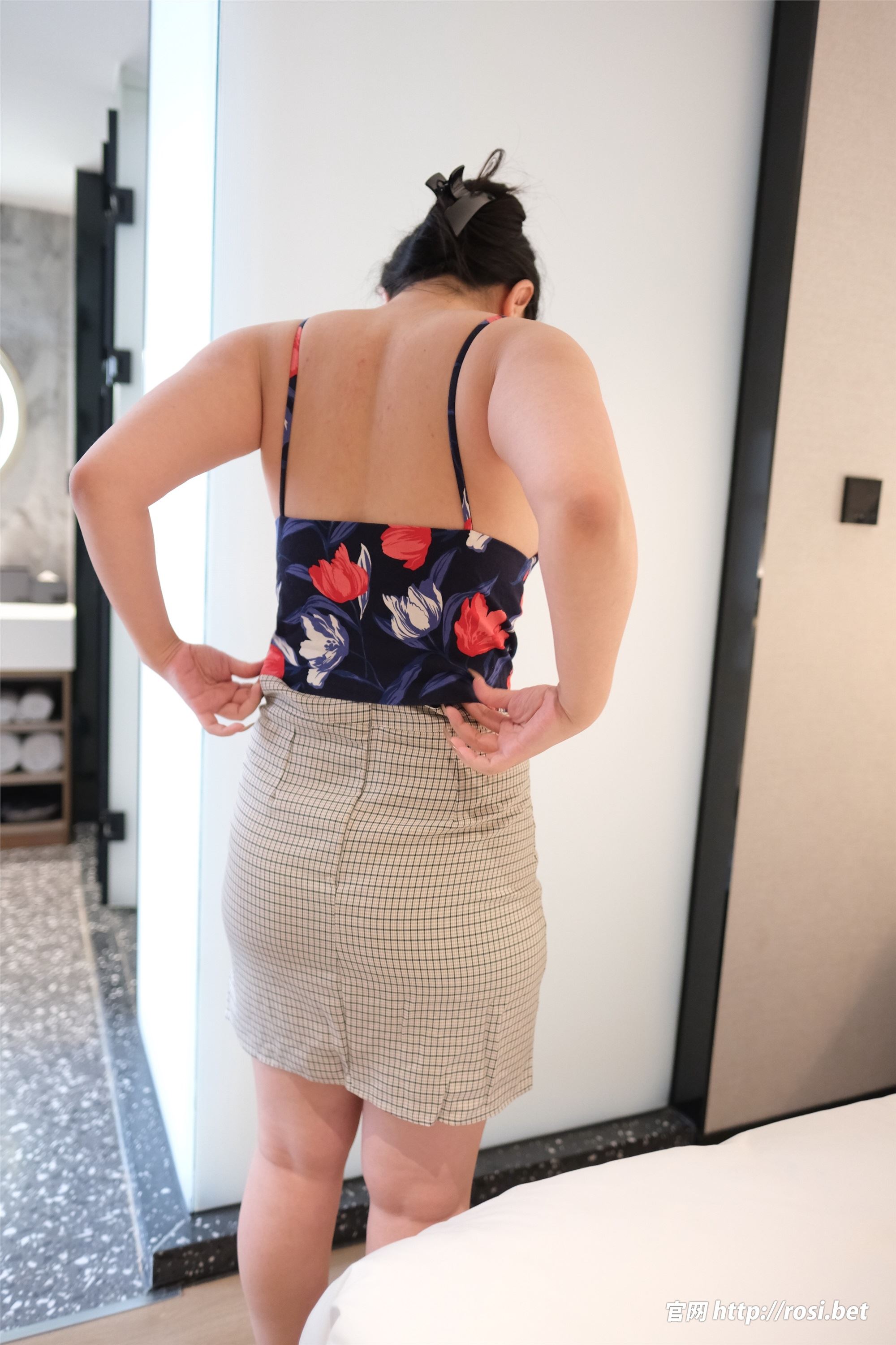 图片[2]-ROSI写真期2026.02.02期N第5173-秀人网