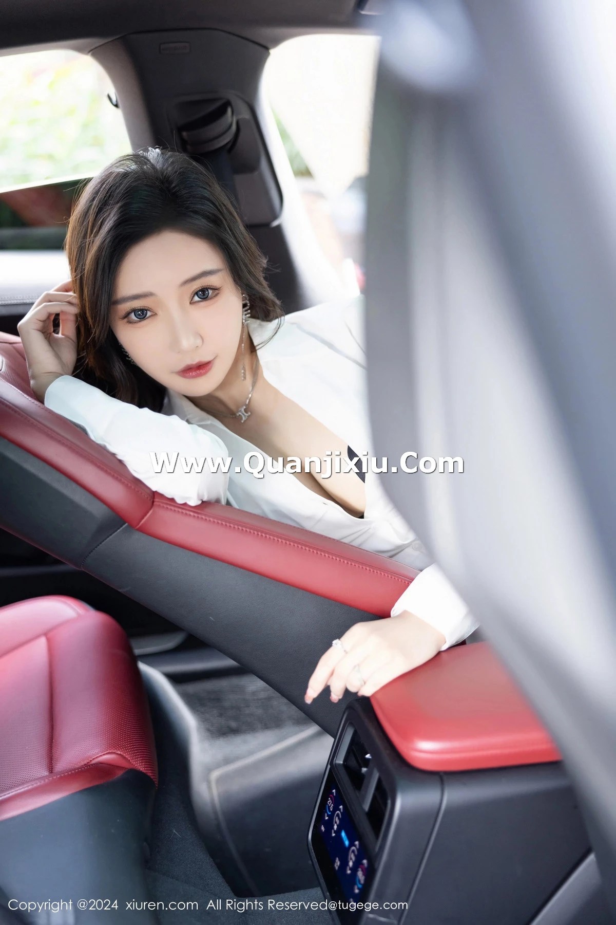 [XiuRen秀人网]第8314期王馨瑶写真 photo 1-6