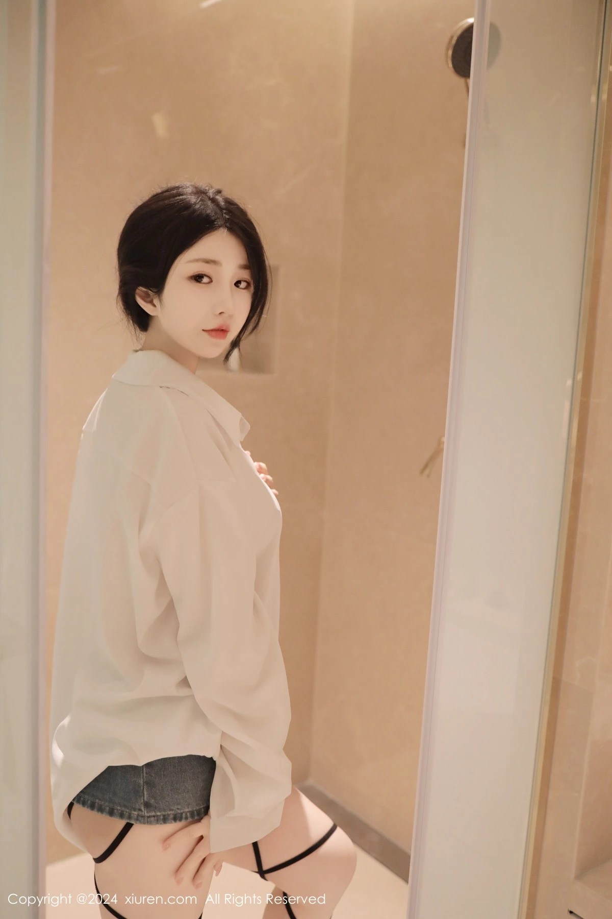 [XiuRen秀人网]第8400期陈小花写真 photo 1-13