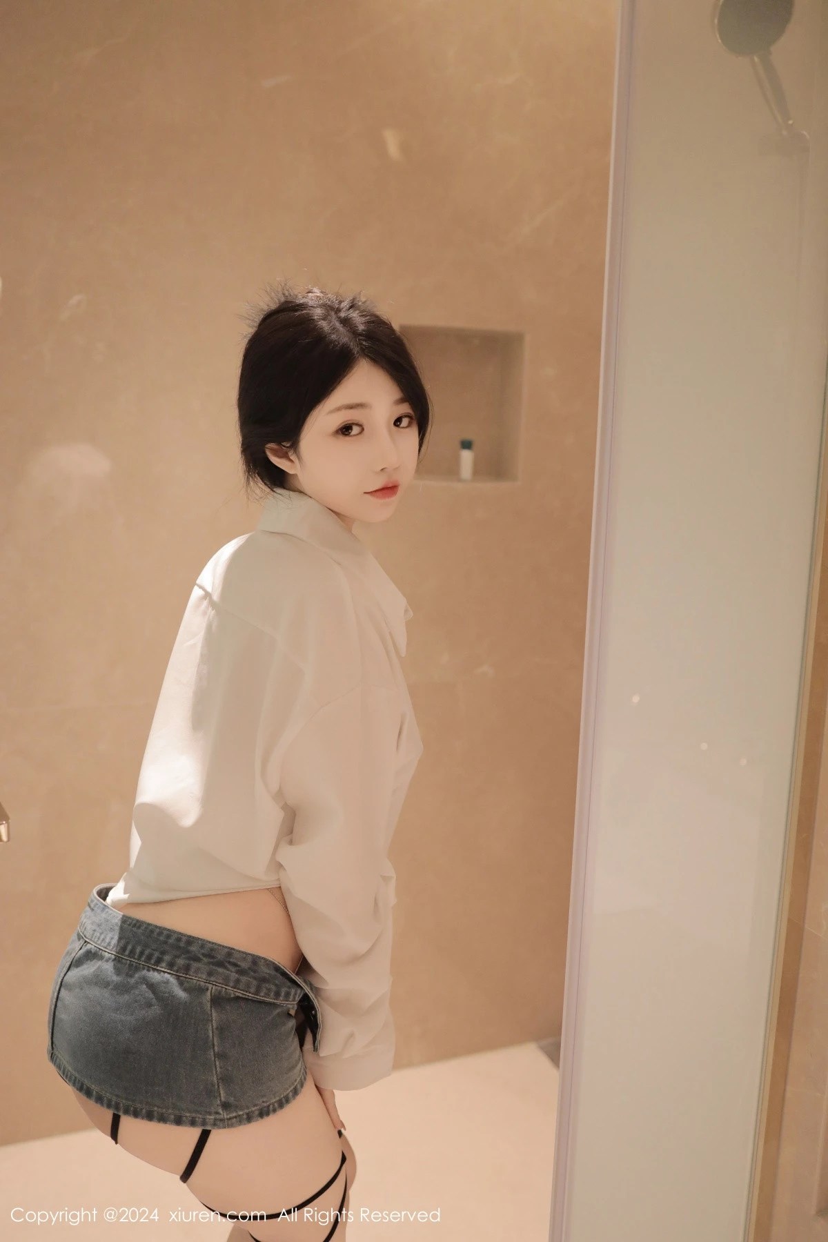 [XiuRen秀人网]第8400期陈小花写真 photo 1-14