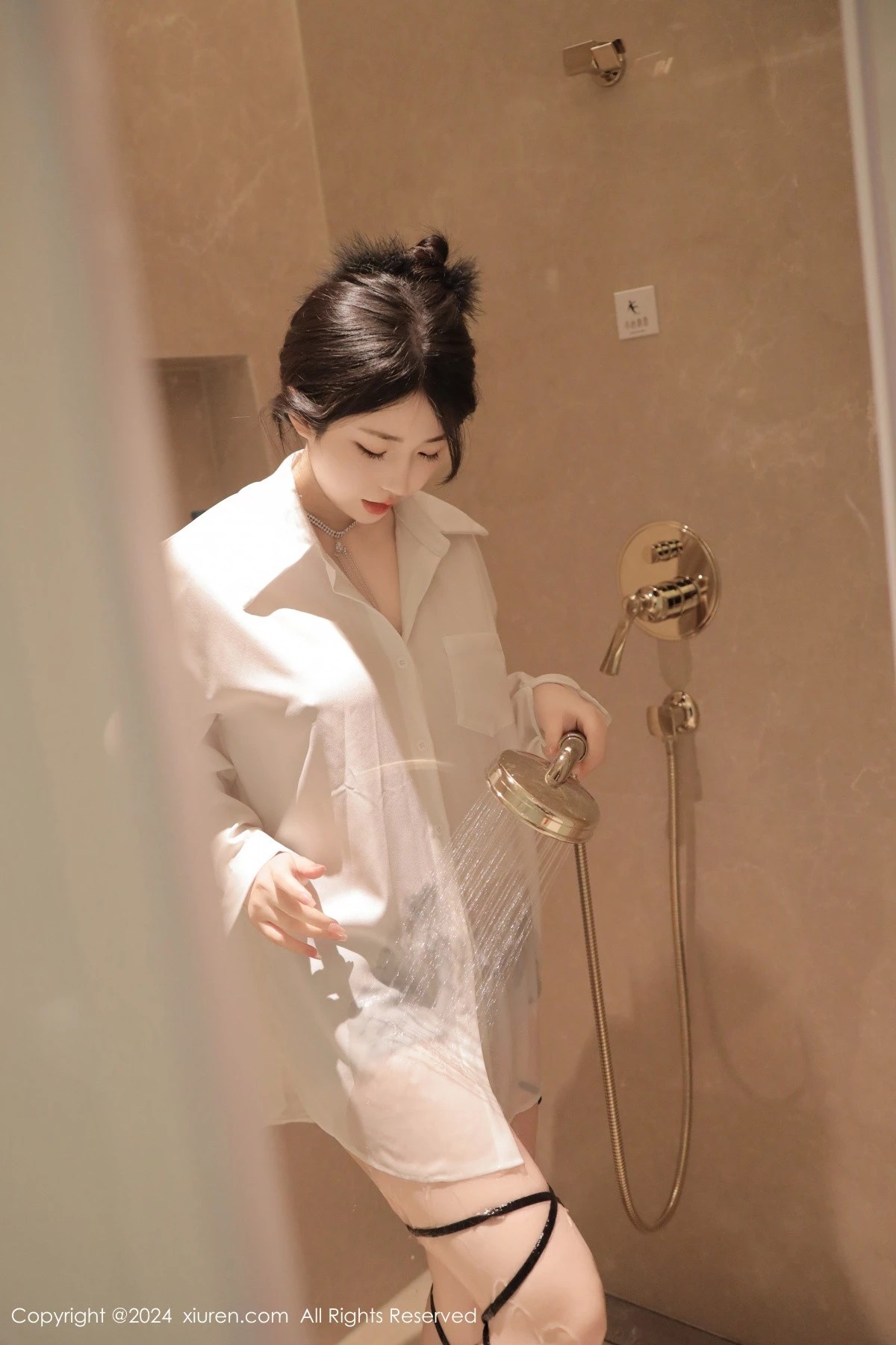 [XiuRen秀人网]第8400期陈小花写真 photo 1-19