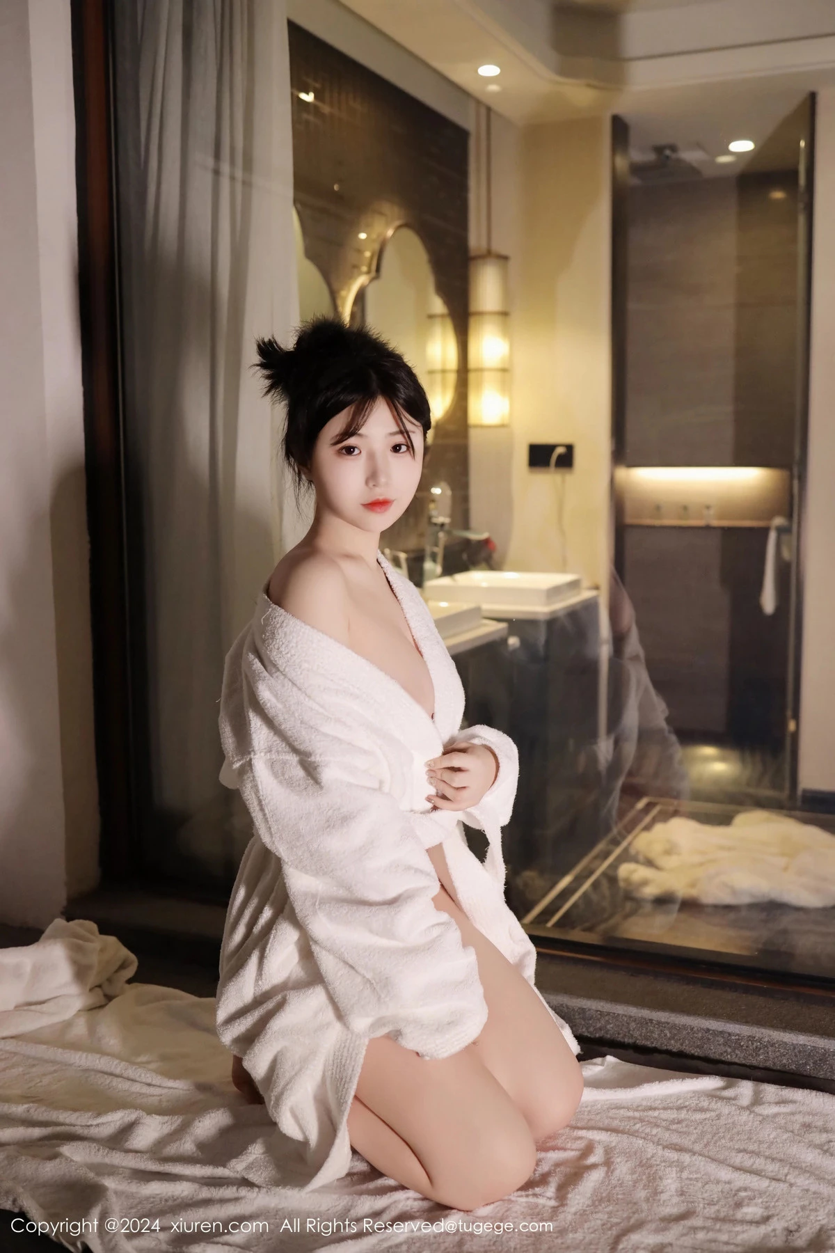   [XiuRen]高清写真图 2024.03.20 No.8263 陈小花 美臀性感第6张图片