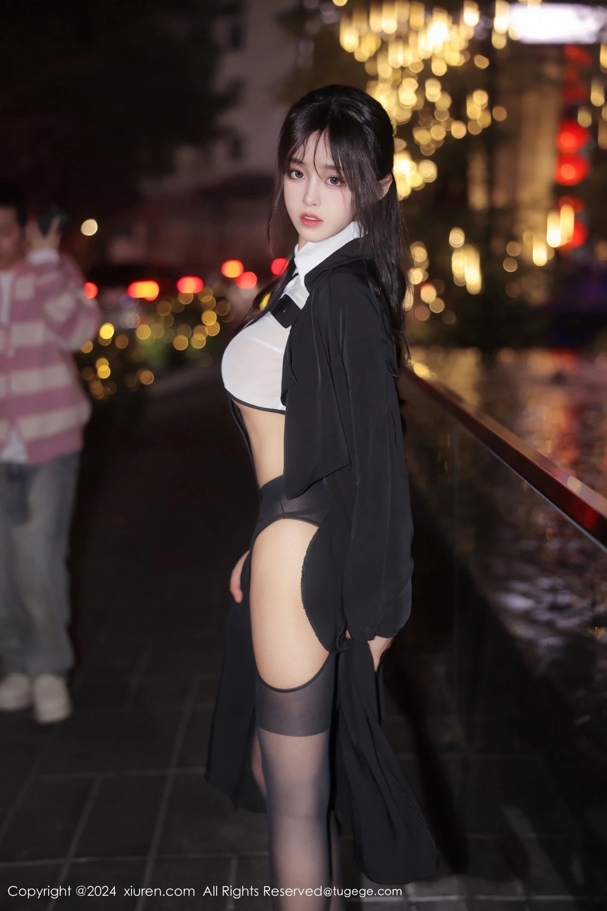   [XiuRen]高清写真图 2024.03.21 No.8265 王心悦 美腿黑丝第10张图片