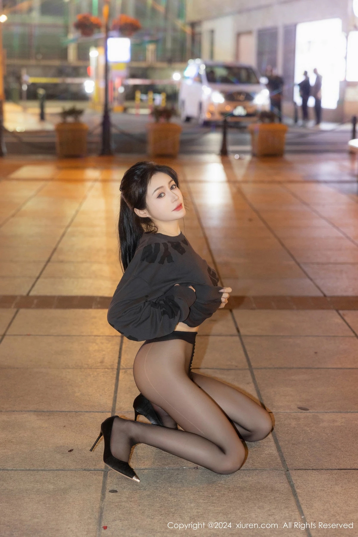   [XiuRen]高清写真图 2024.03.25 No.8285 林幼一 黑丝美腿第4张图片