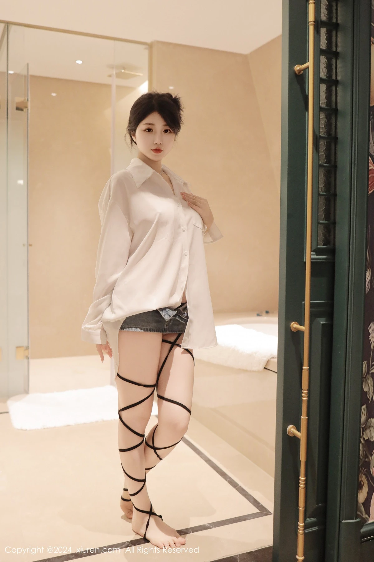 [XiuRen]高清写真图 2024.04.16 No.8400 陈小花 美胸性感-套图网