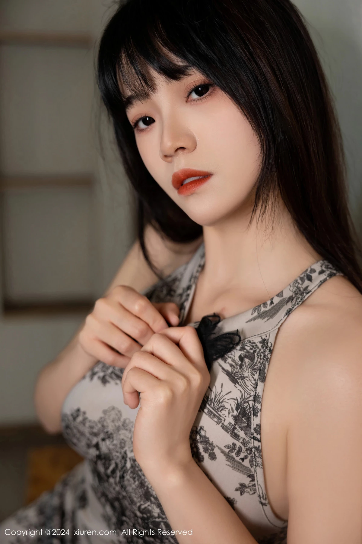   [XiuRen]高清写真图 2024.04.23 No.8434 唐安诺 性感美腿第10张图片