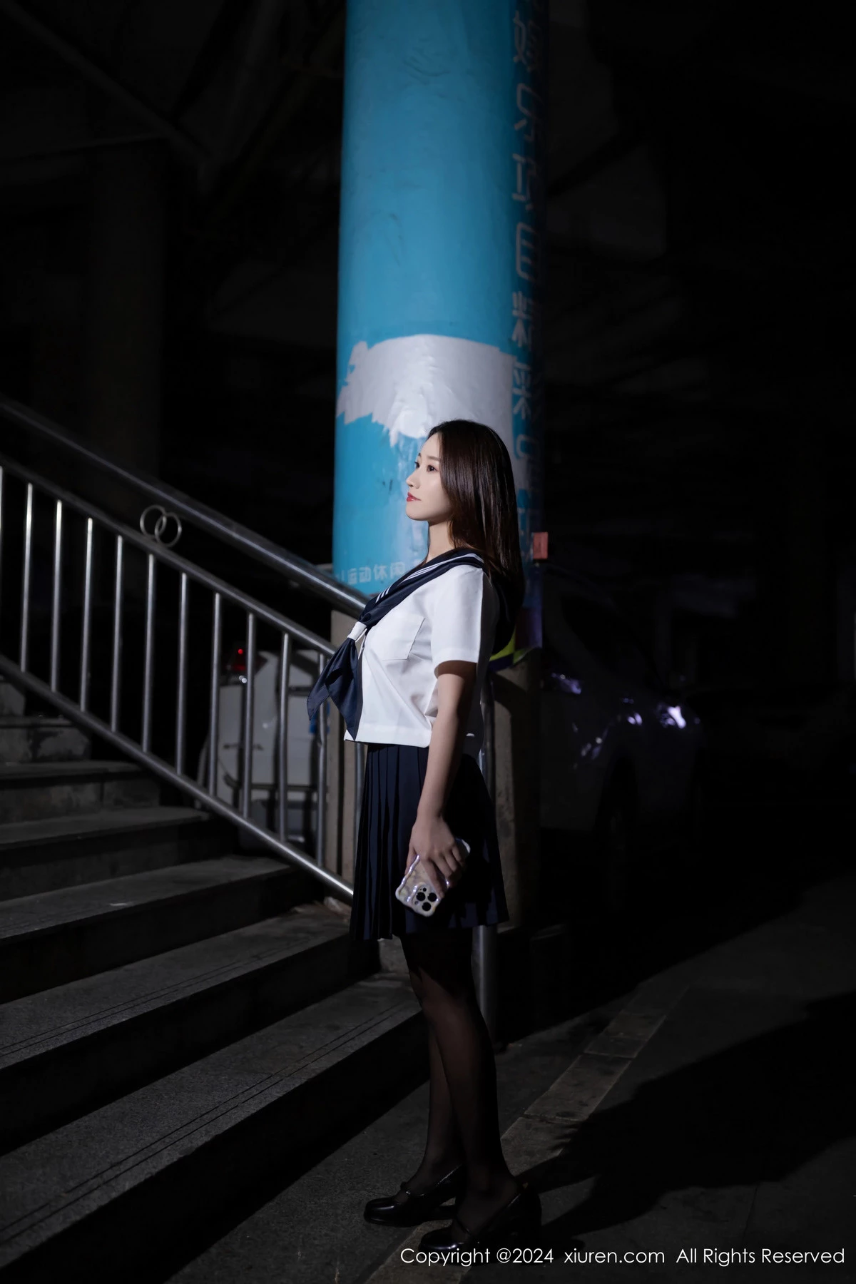   [XiuRen]高清写真图 2024.04.24 No.8443 杏子Yada 黑丝美腿第4张图片