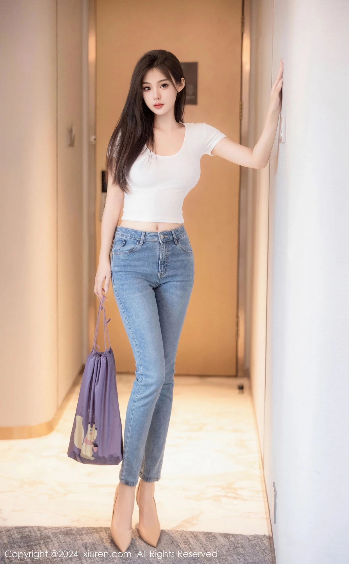 [XiuRen]高清写真图 2024.04.29 No.8467 周周不吃香菜 新人牛仔裤-套图网