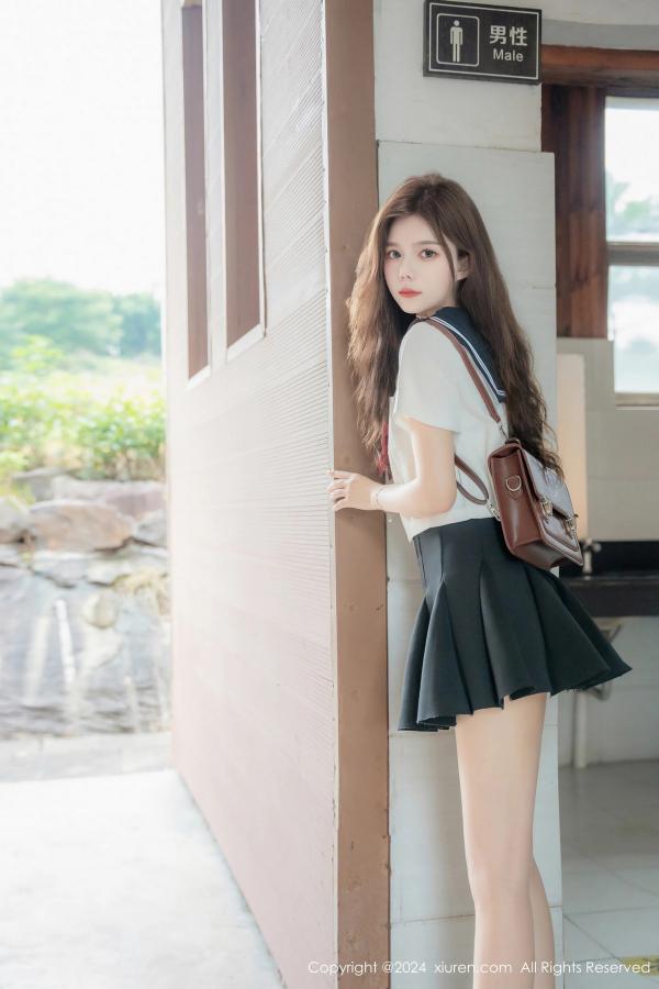 [XiuRen]高清写真图 2024.08.01 No.8948 拍黄瓜girl 制服美腿-套图网