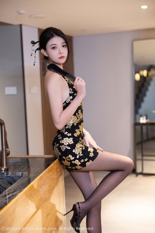 [XiuRen]高清写真图 2024.10.17 No.9304 初梦瑶 黑丝美腿-套图网