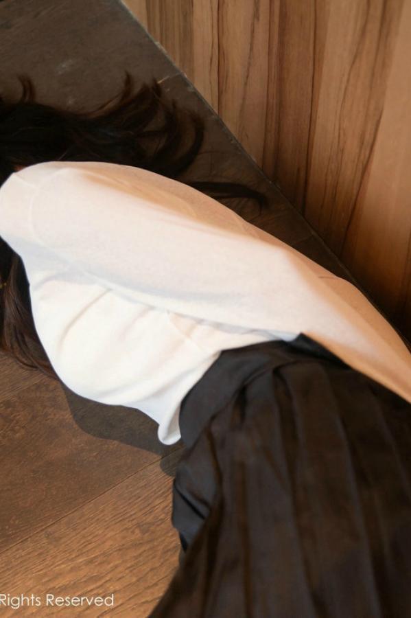 [XiuRen]高清写真图 2024.11.21 No.9481 刘婷婷 短裙美腿-套图网