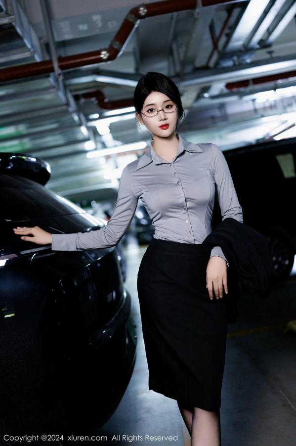   [XiuRen]高清写真图 2024.12.09 No.9567 南乔 OL美腿第9张图片