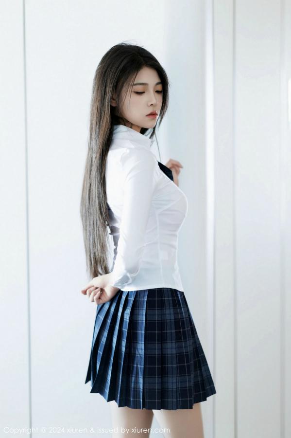 [XiuRen]高清写真图 2024.12.30 No.9682 初梦瑶 短裙美腿-套图网